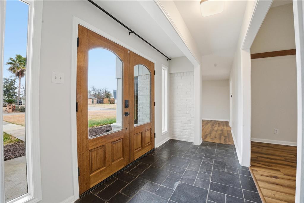 1425 N Chateau Circle — photo 4