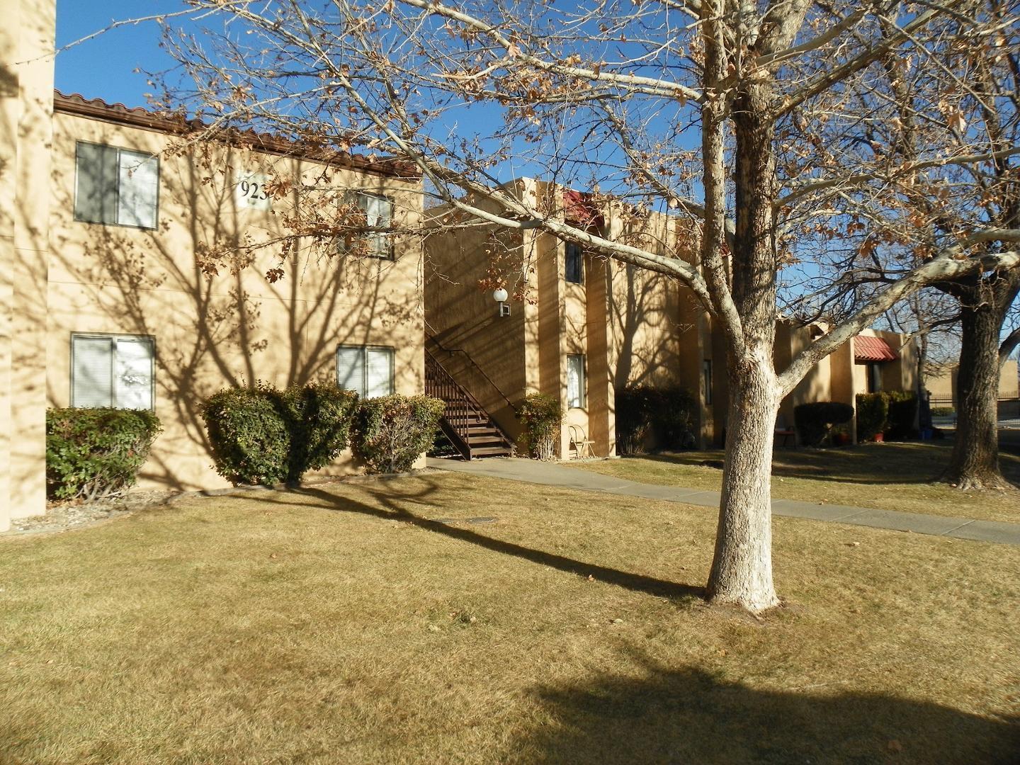 923 Country Club Drive Unit APT F, Rio Rancho NM 87124