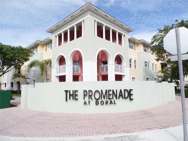 Promenade Shores At Doral
