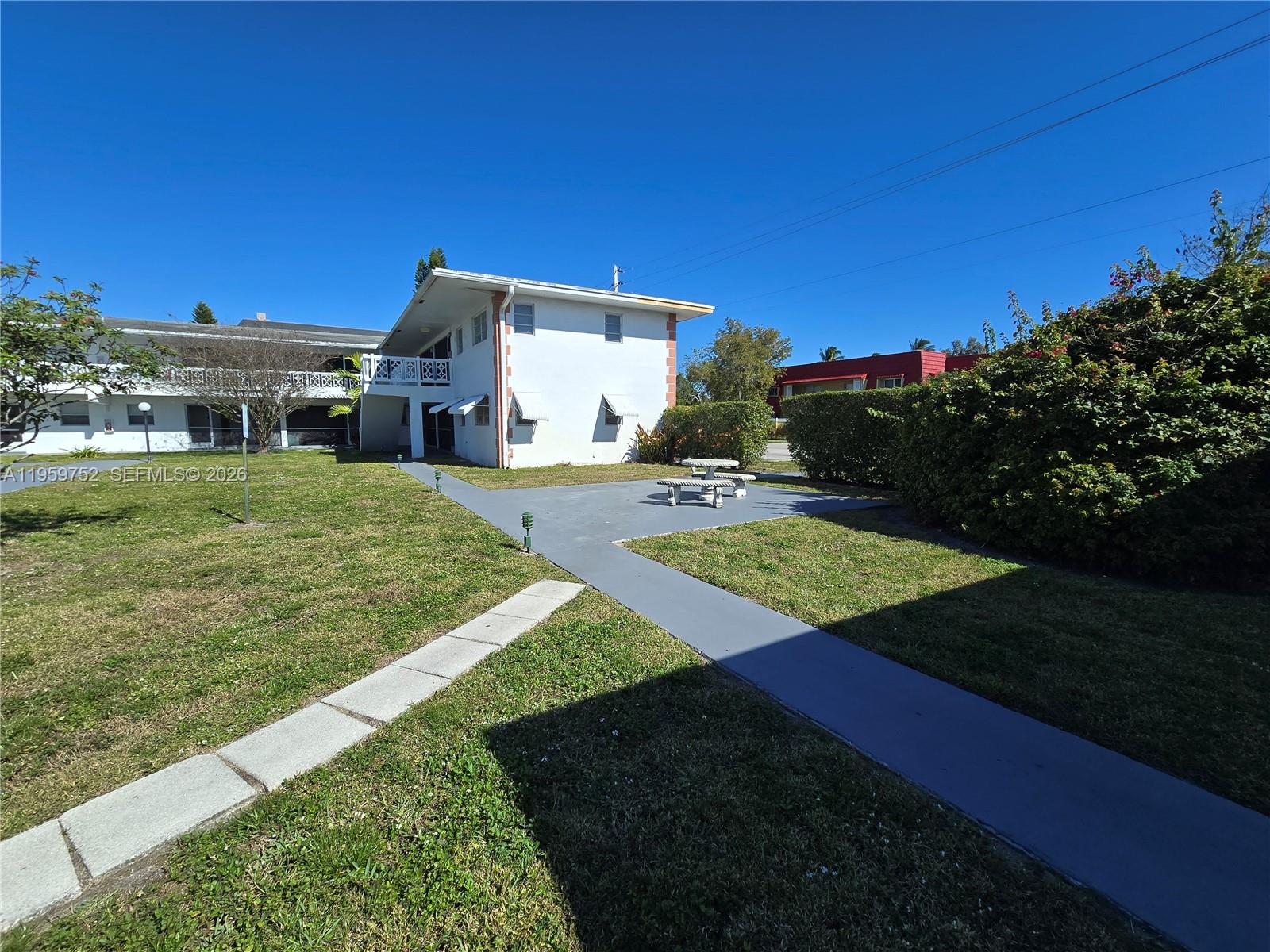 Edgewood Greens Condo