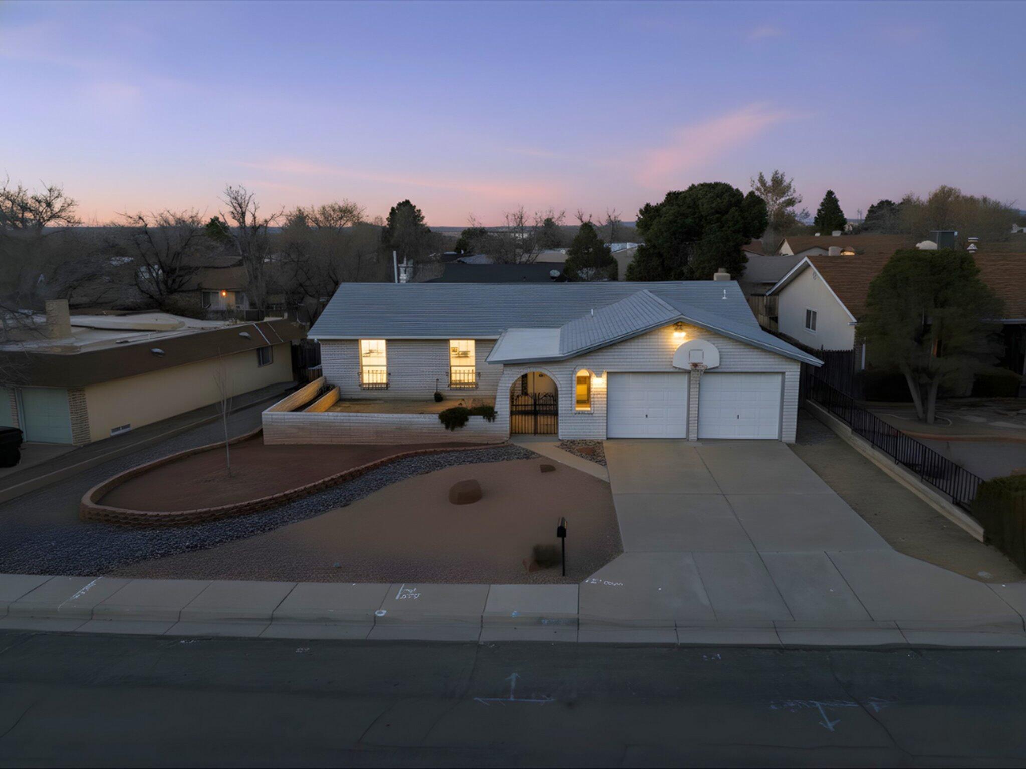 6405 Avenida La Costa, Albuquerque NM 87109