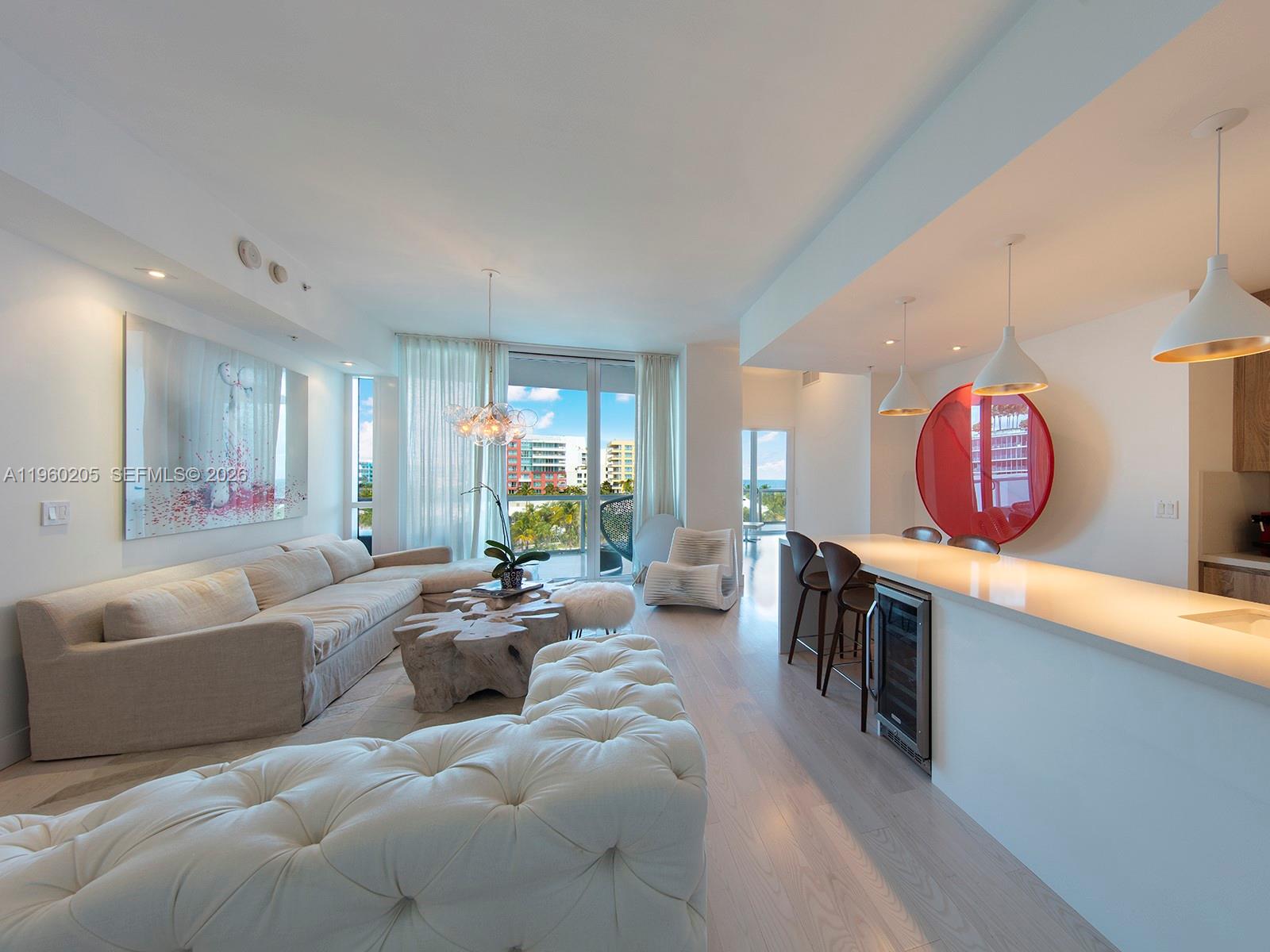 Continuum On South Beach
