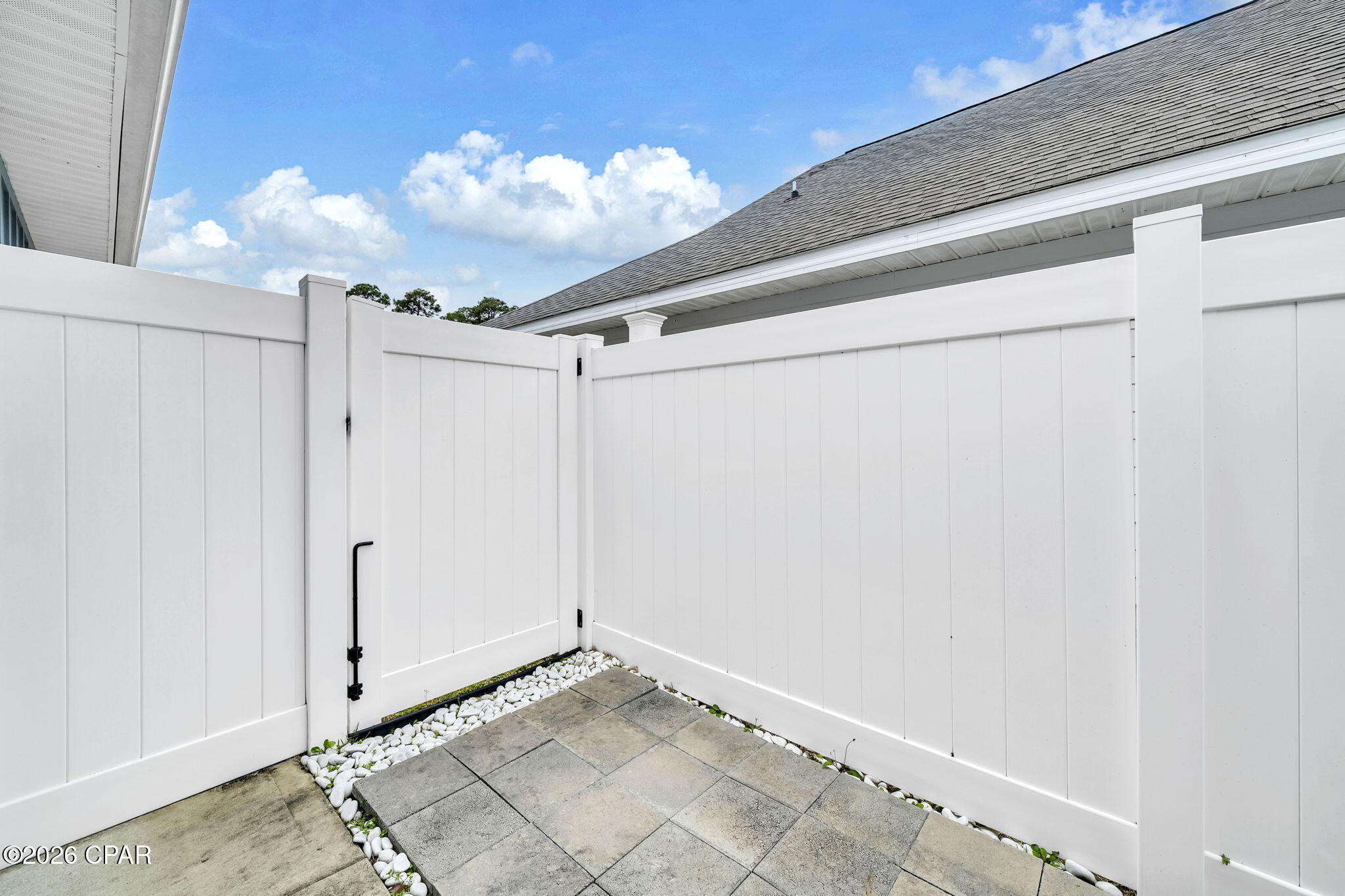 Image 17 For 64 Stonegate Drive