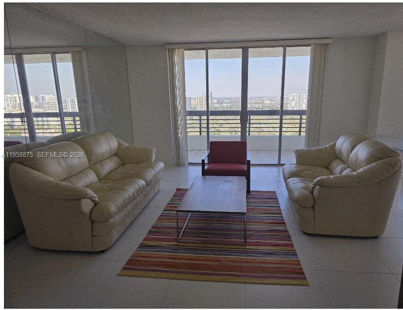 Mystic Pointe Tower 400 C