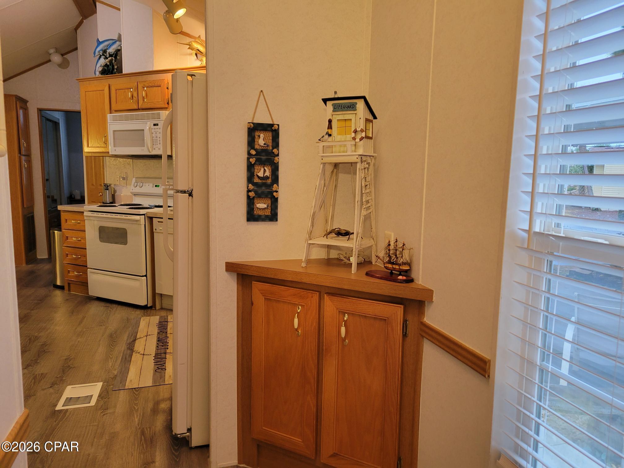 Image 11 For 1219 Navy Boulevard 119