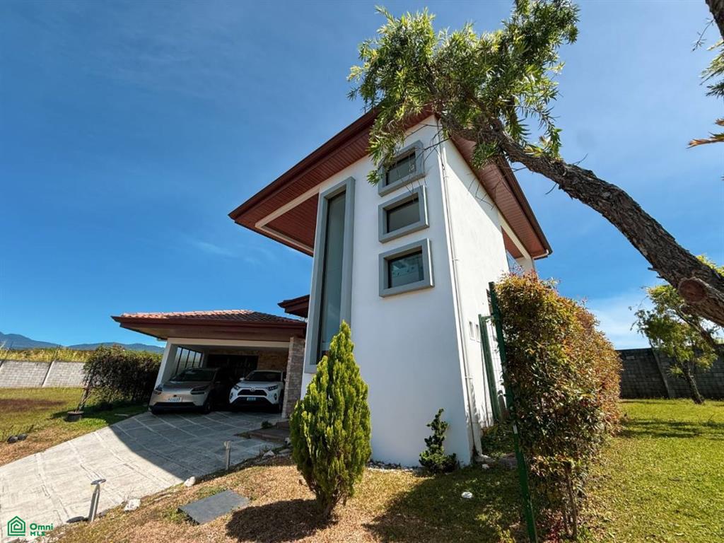 3 bed Single Family Homes For Sale in Santo Domingo, Heredia - 1
