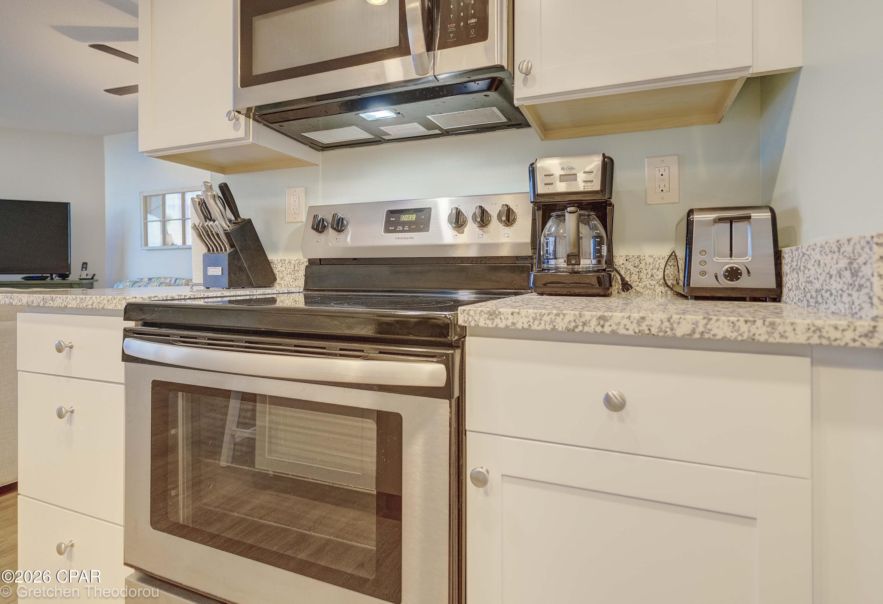 Image 11 For 9850 Thomas Drive 111e