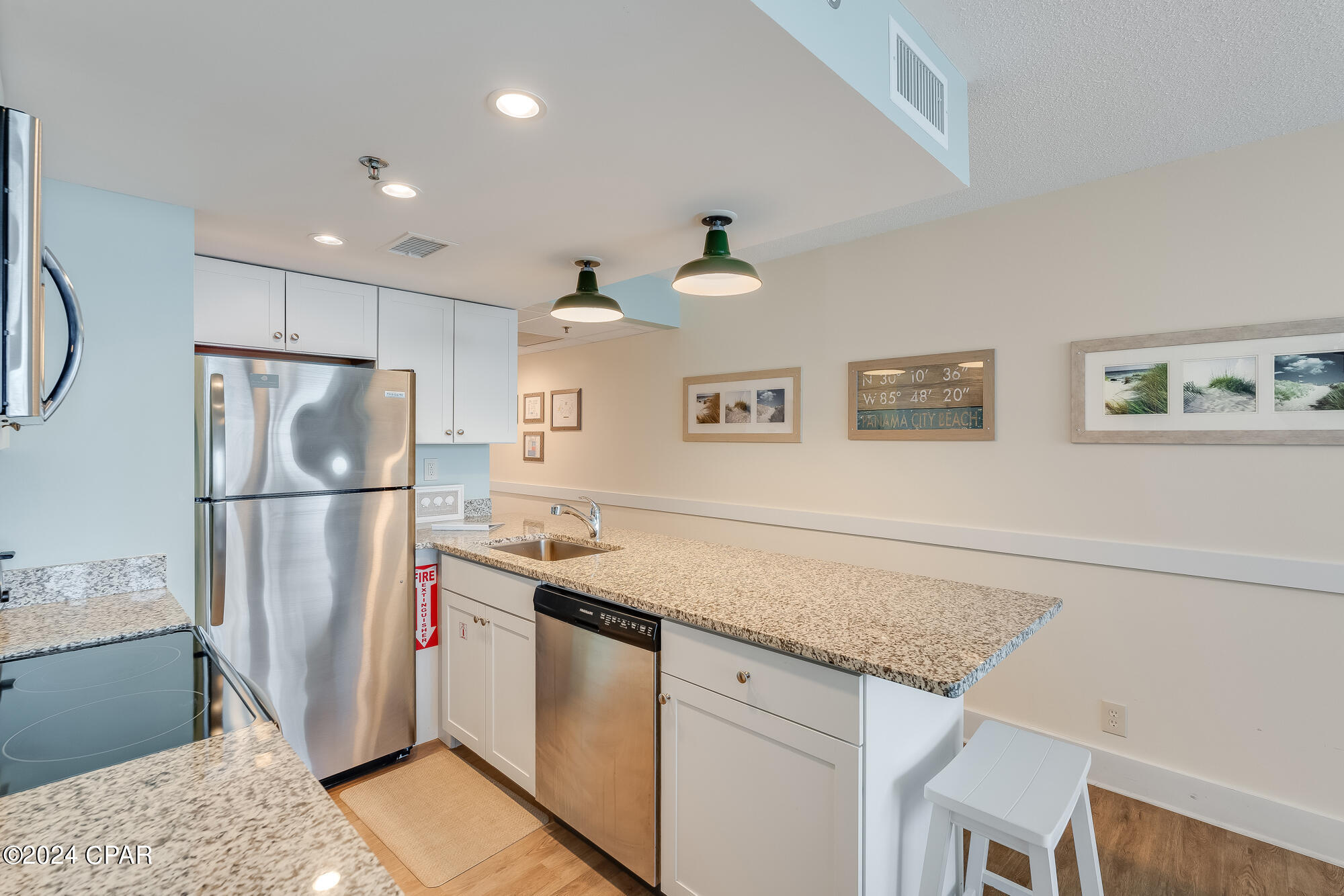 Image 9 For 9850 Thomas Drive 111e