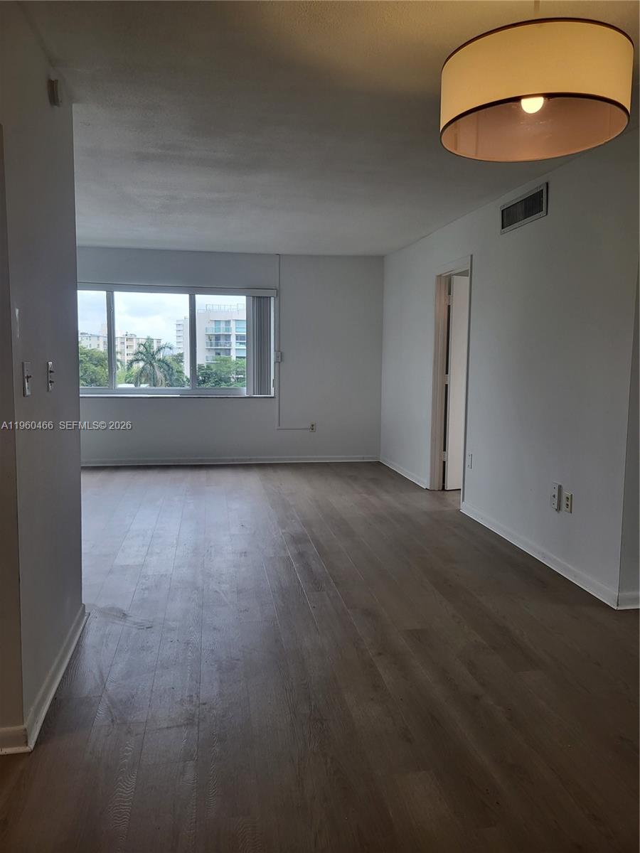 Chatillon Hall Condominiu