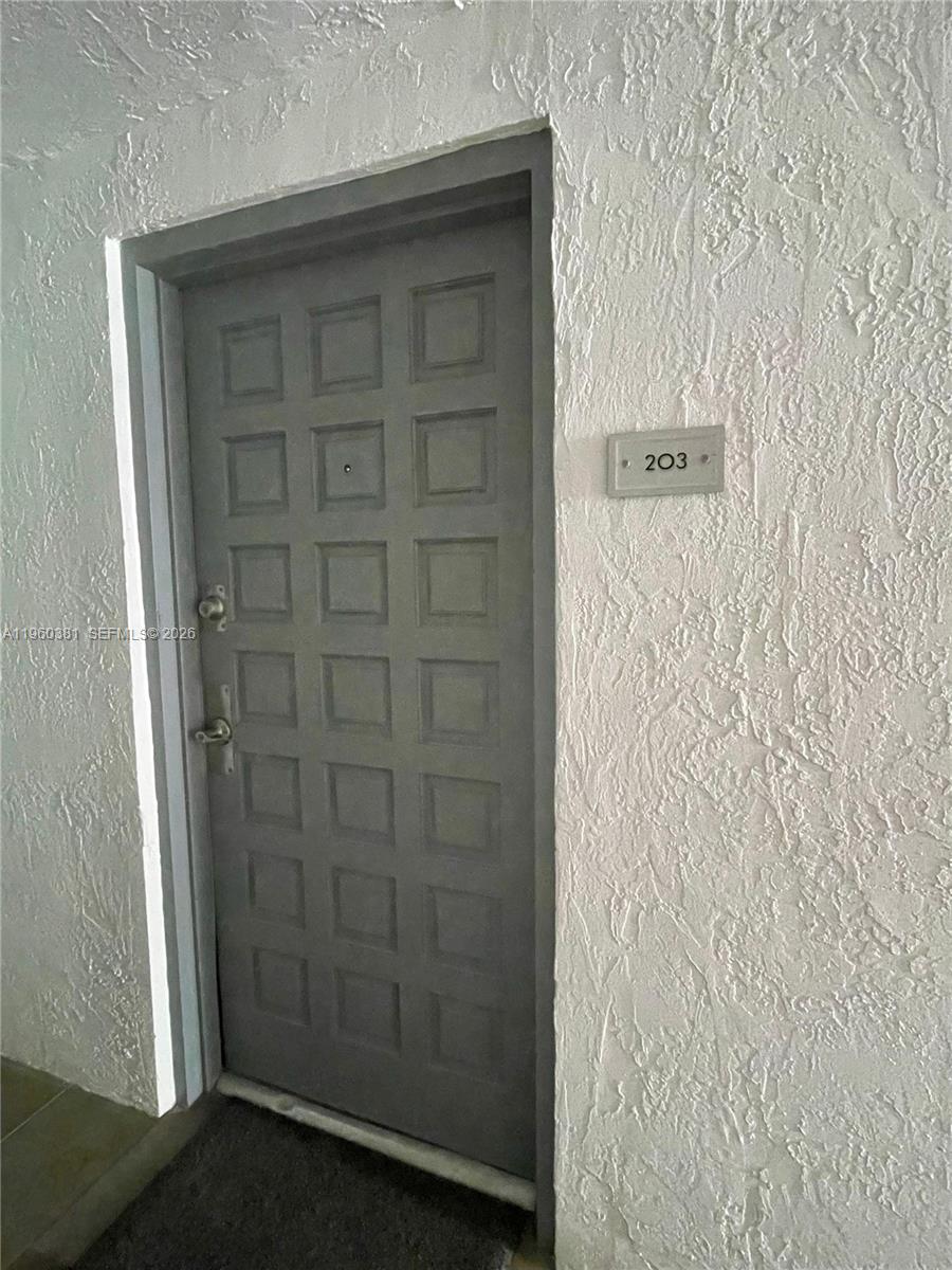 Nirvana Condo No Four Con