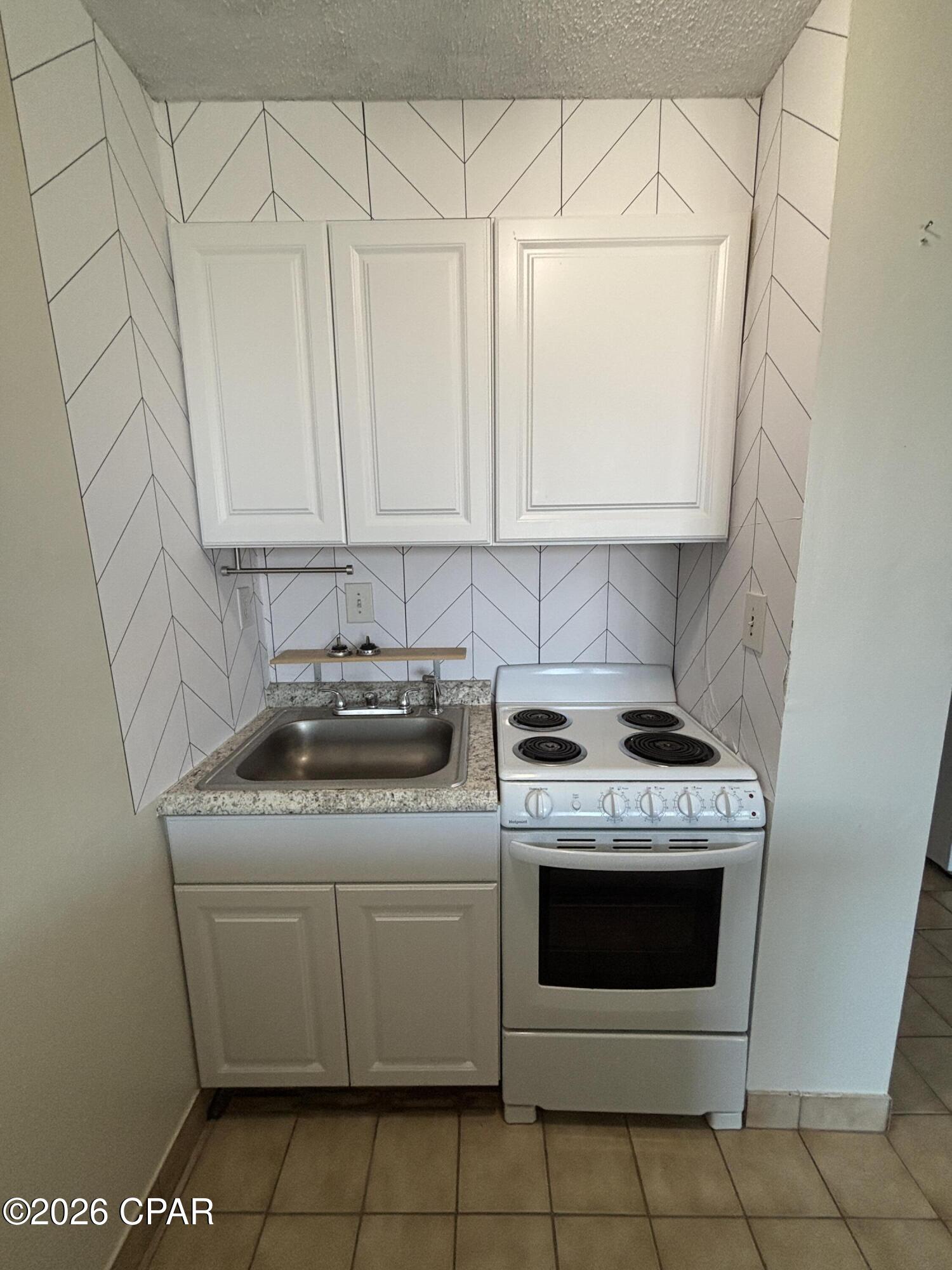 Image 3 For 8817 Thomas Drive 404