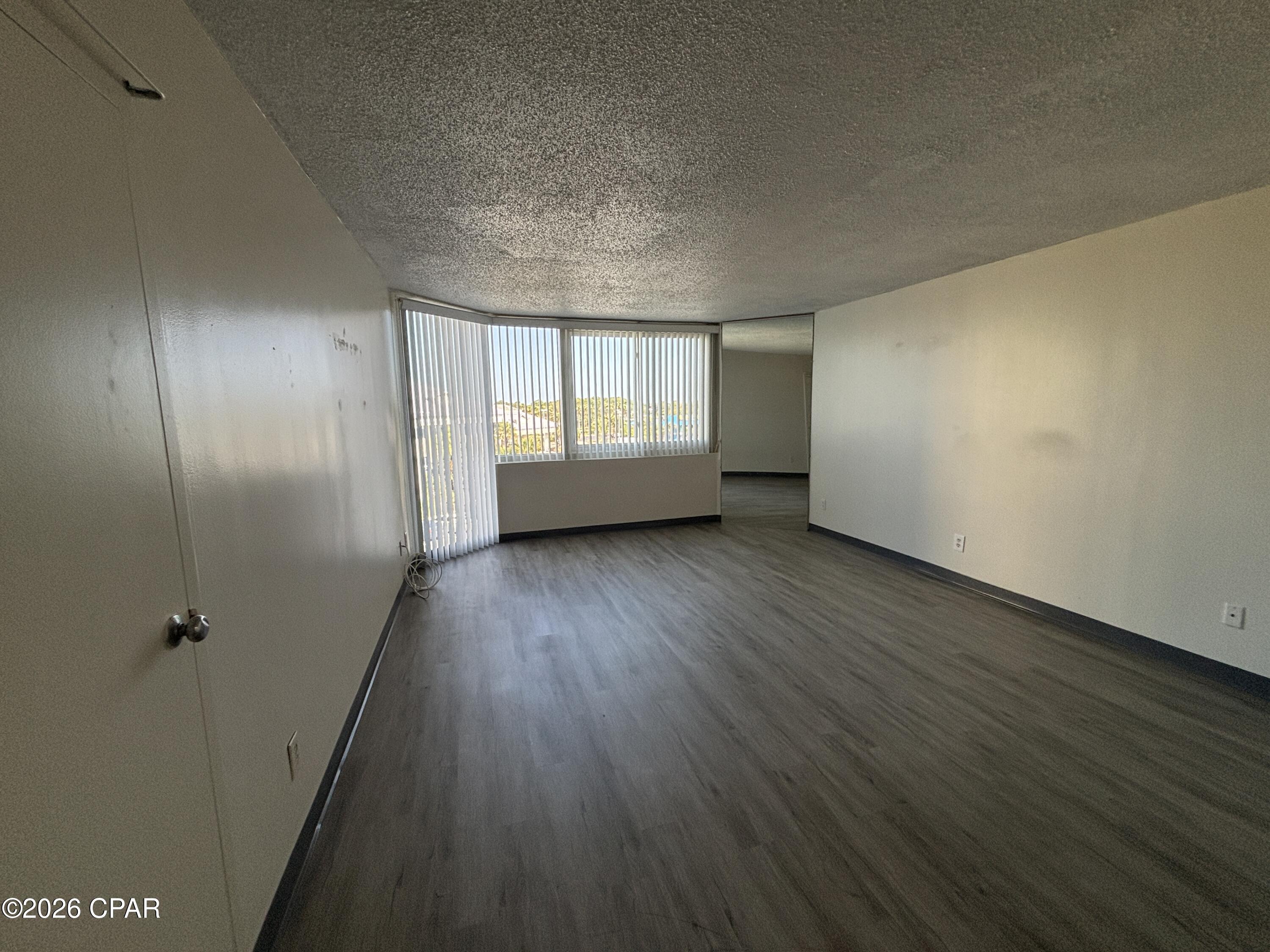 Image 4 For 8817 Thomas Drive 404