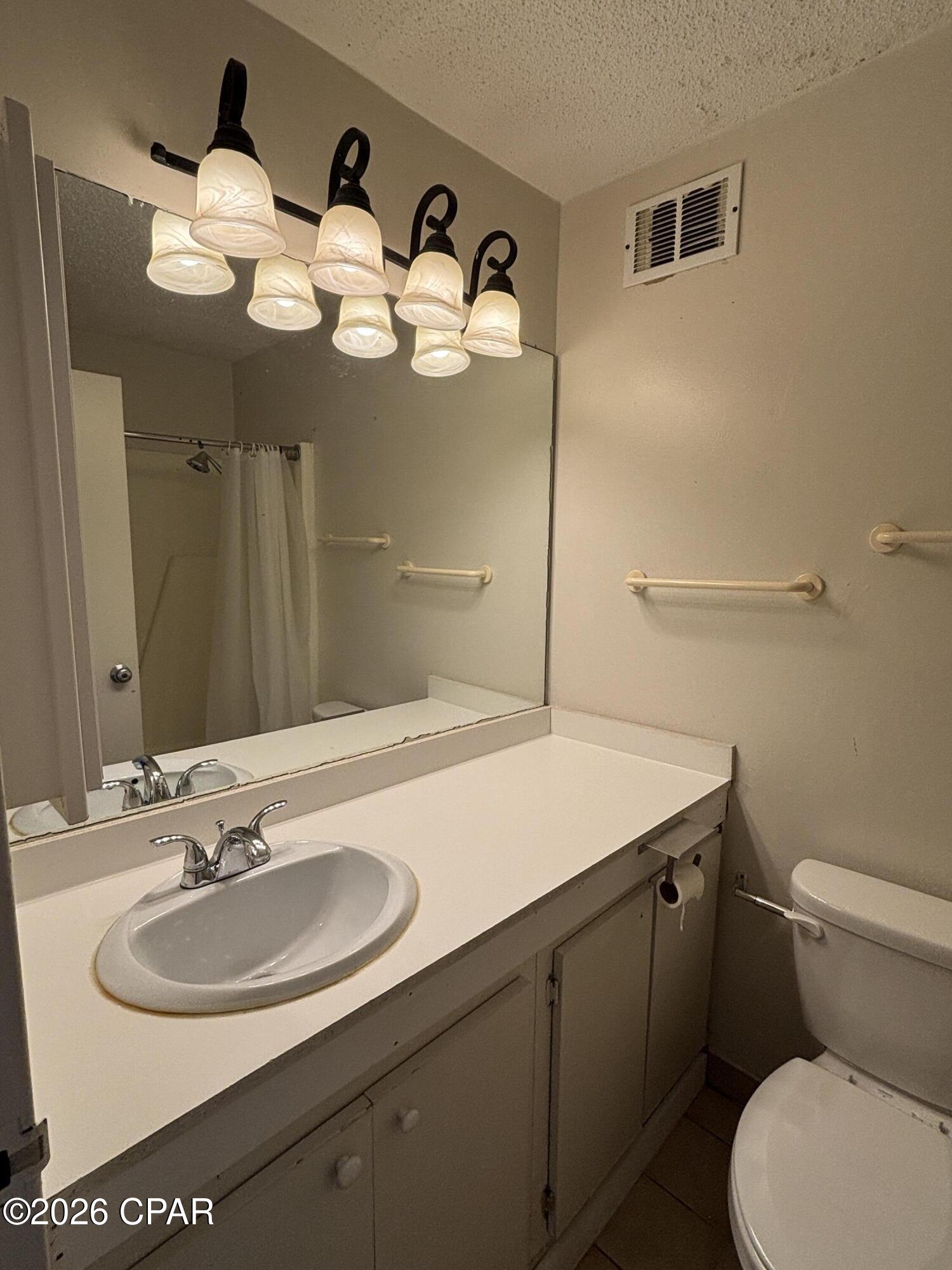 Image 6 For 8817 Thomas Drive 404