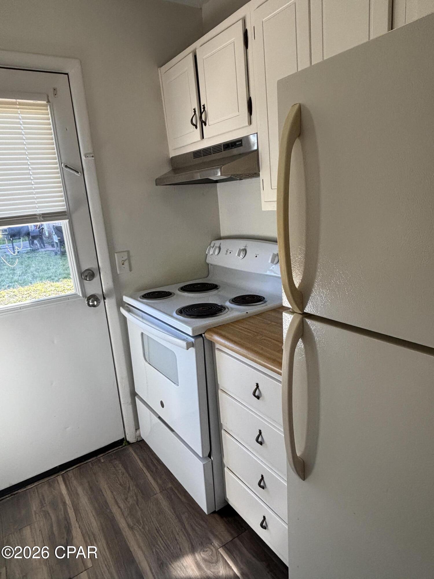 Image 6 For 3008 Stanford Road B