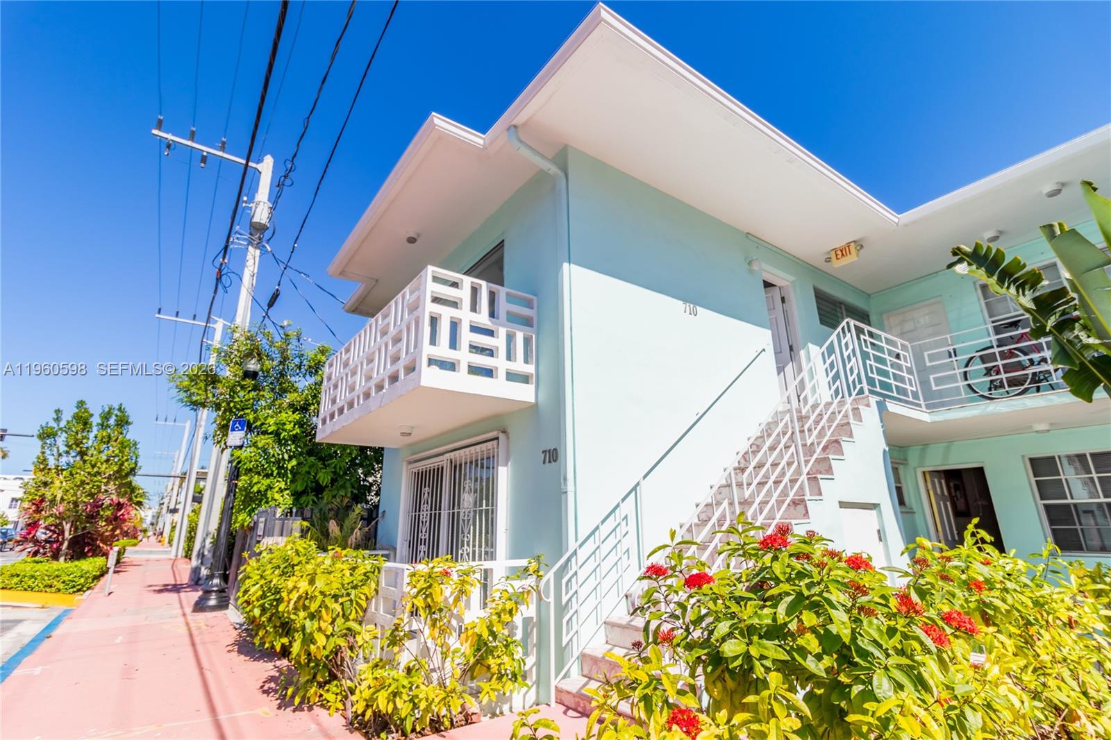 711 Condo