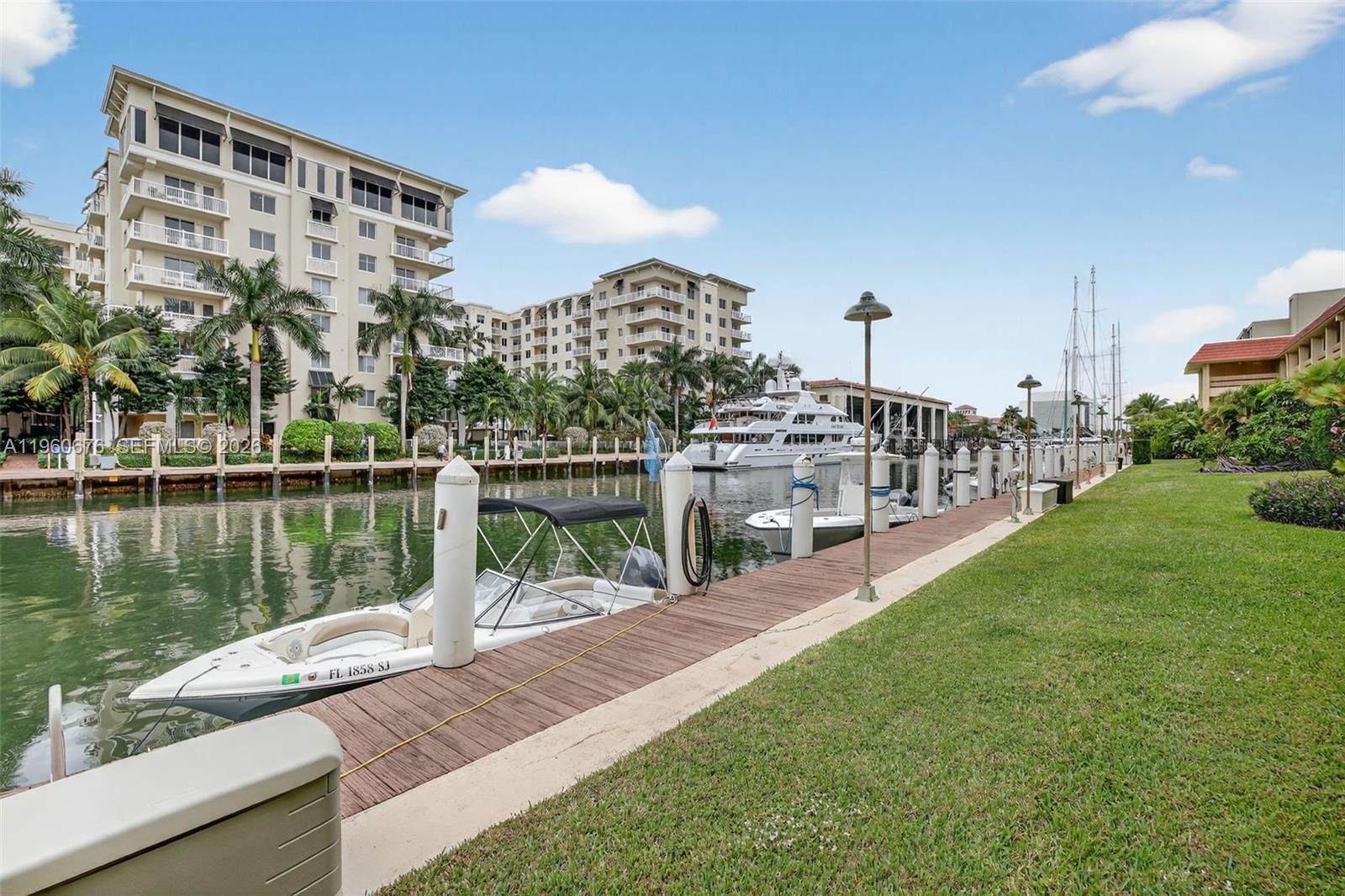 Caravel Condominium Apart