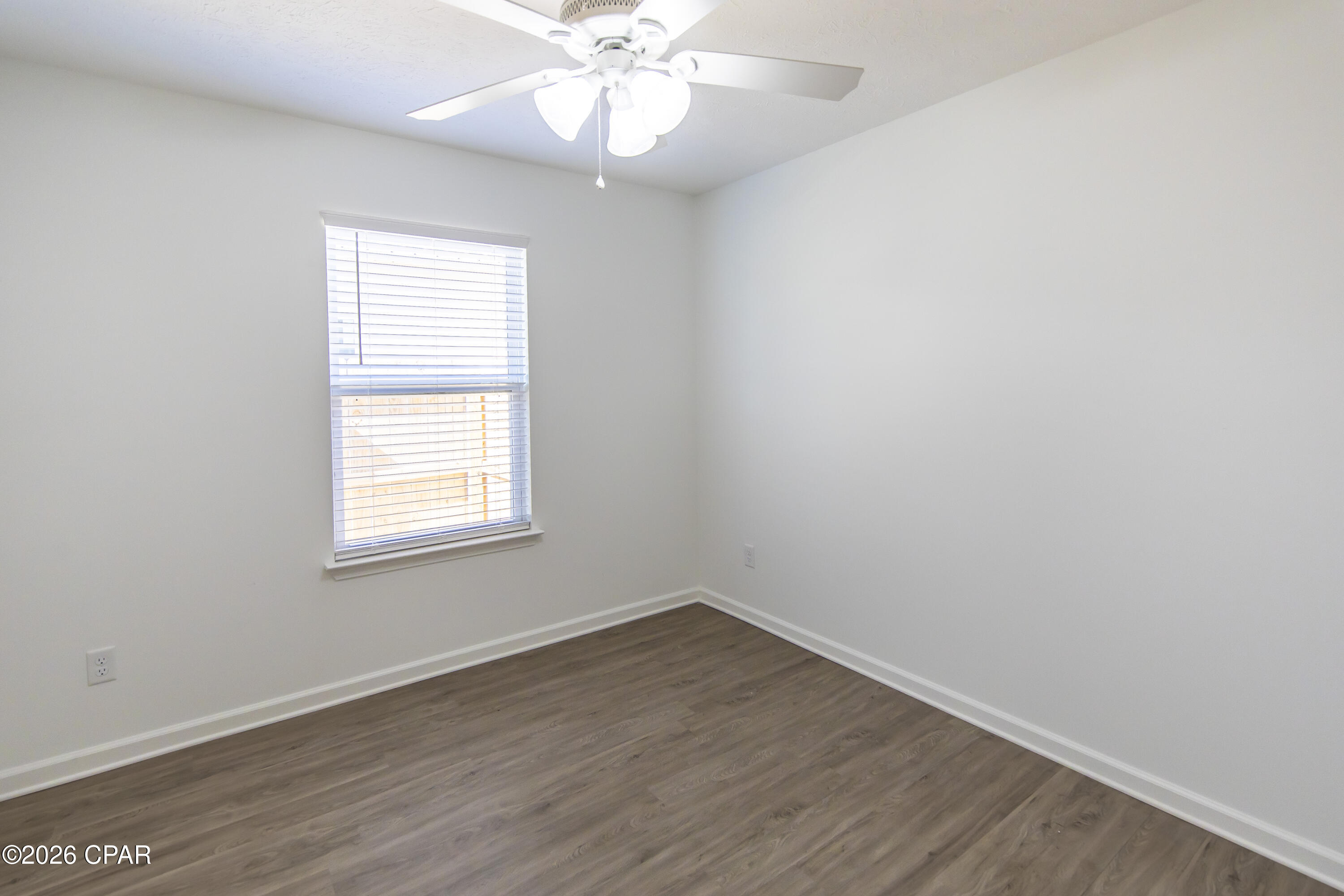 Image 29 For 4942 Oak Avenue