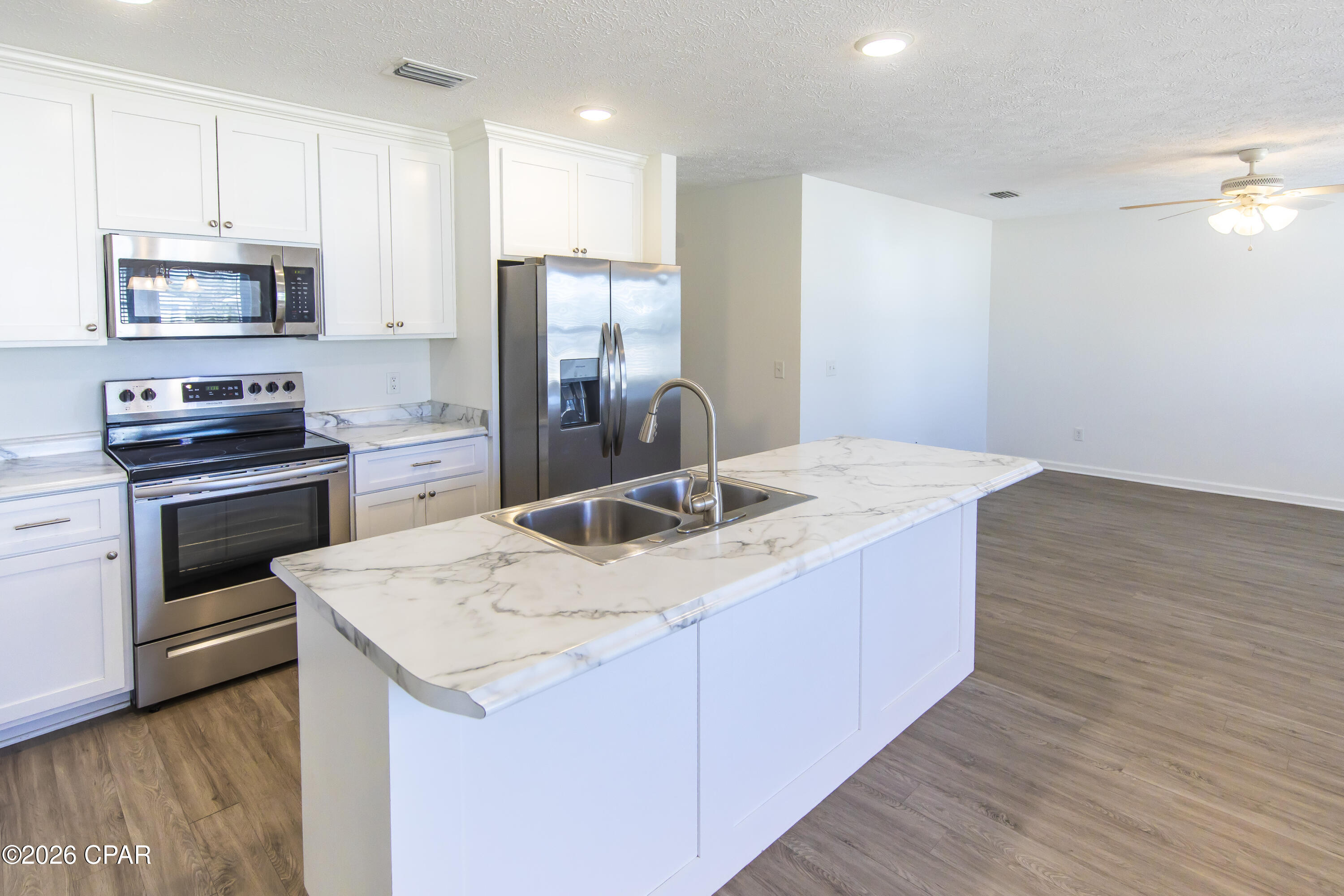 Image 3 For 4942 Oak Avenue