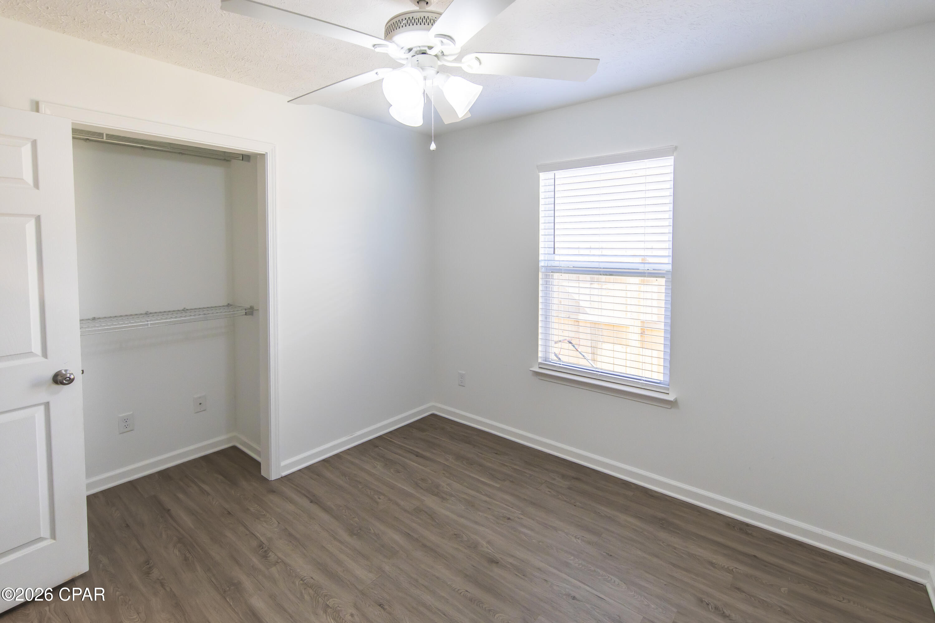 Image 30 For 4942 Oak Avenue