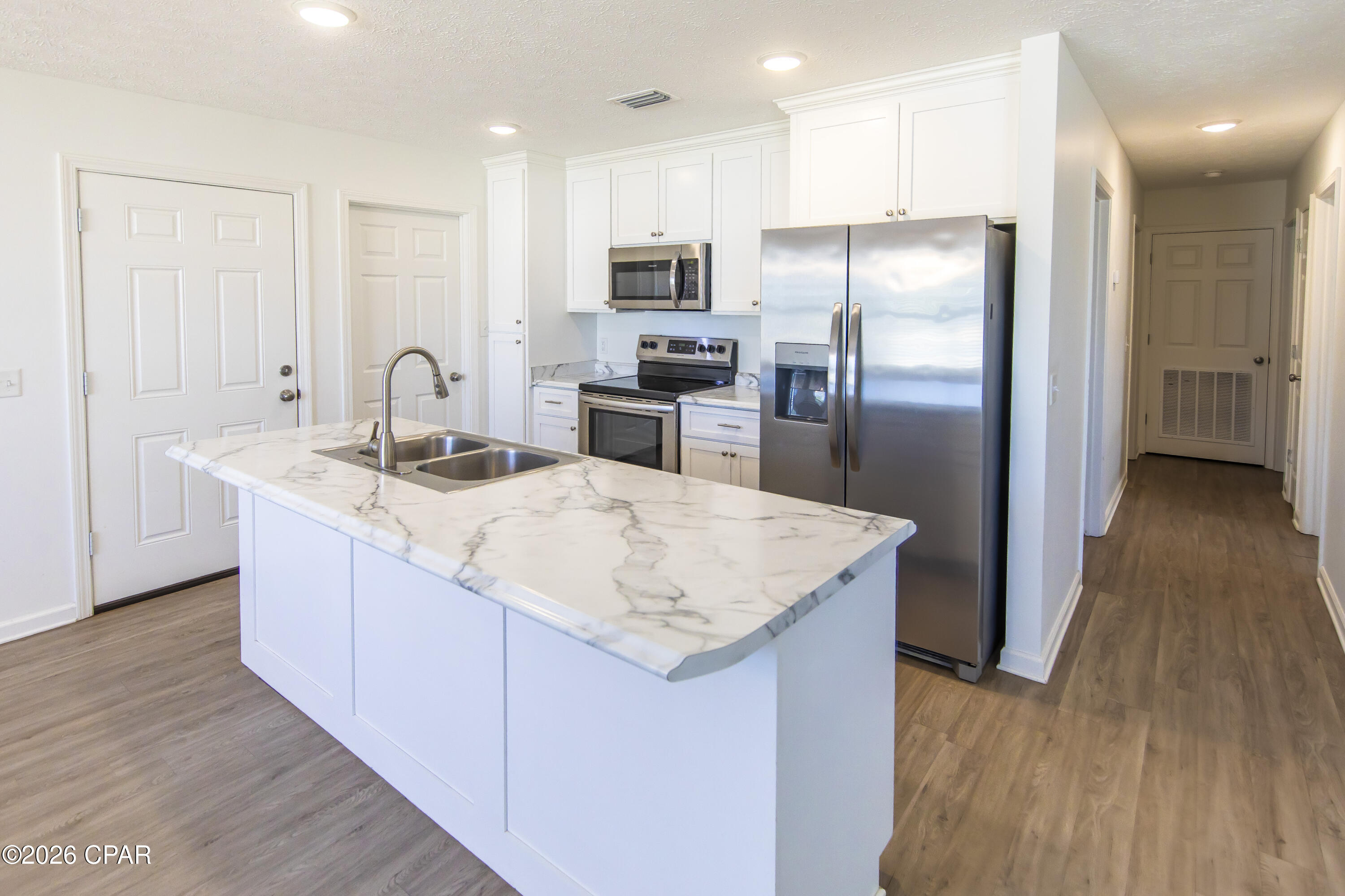 Image 7 For 4942 Oak Avenue