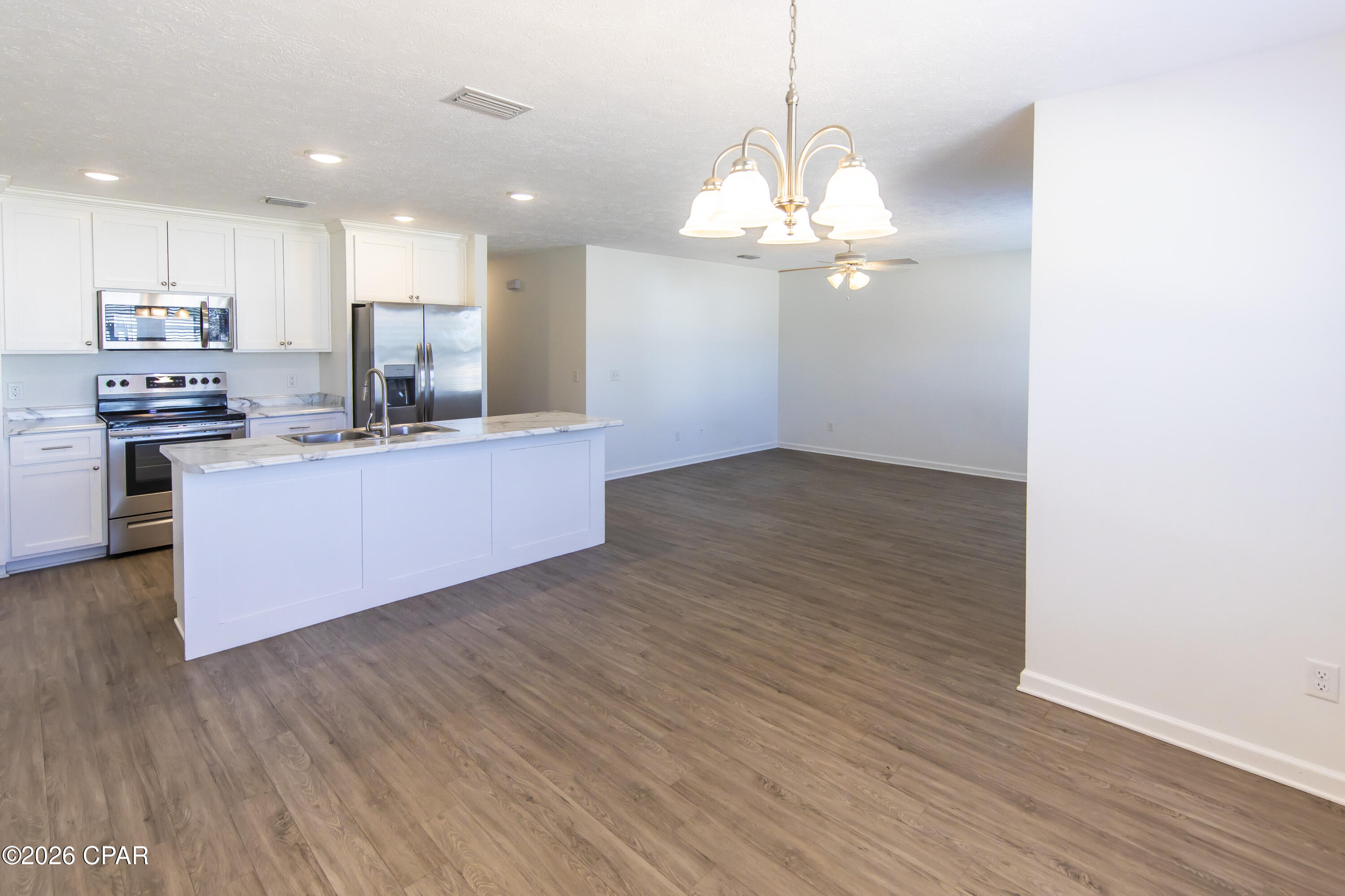 Image 8 For 4942 Oak Avenue