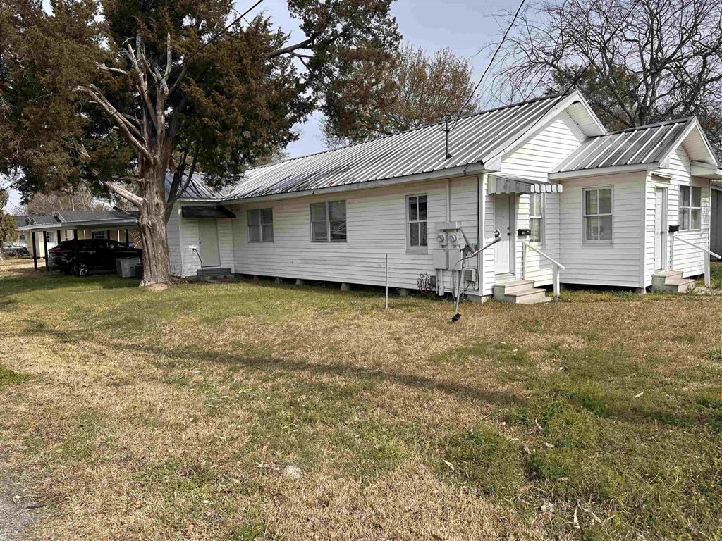 502 E Lincoln