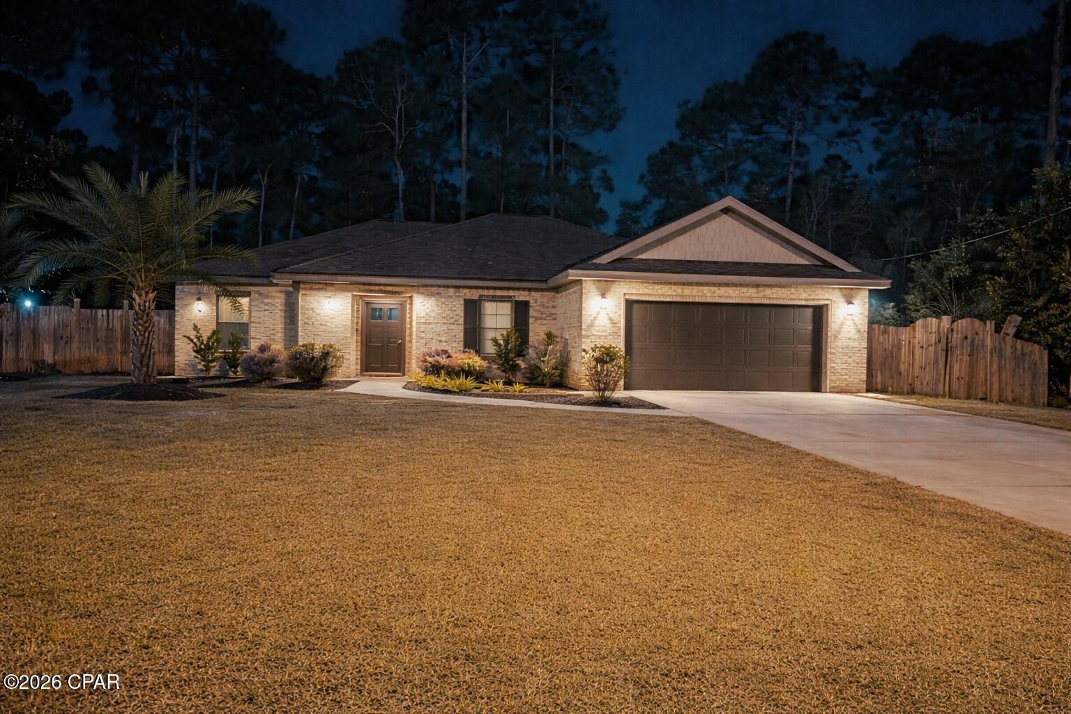 Listing photo id 2 for 7133 Leisure Street