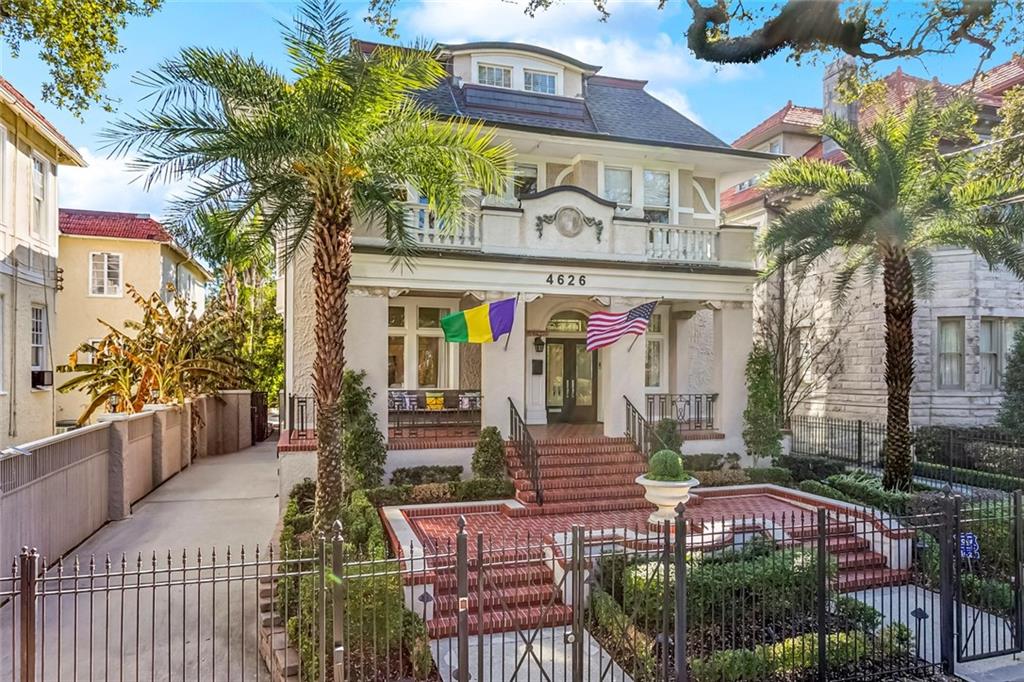 4626 St Charles Avenue