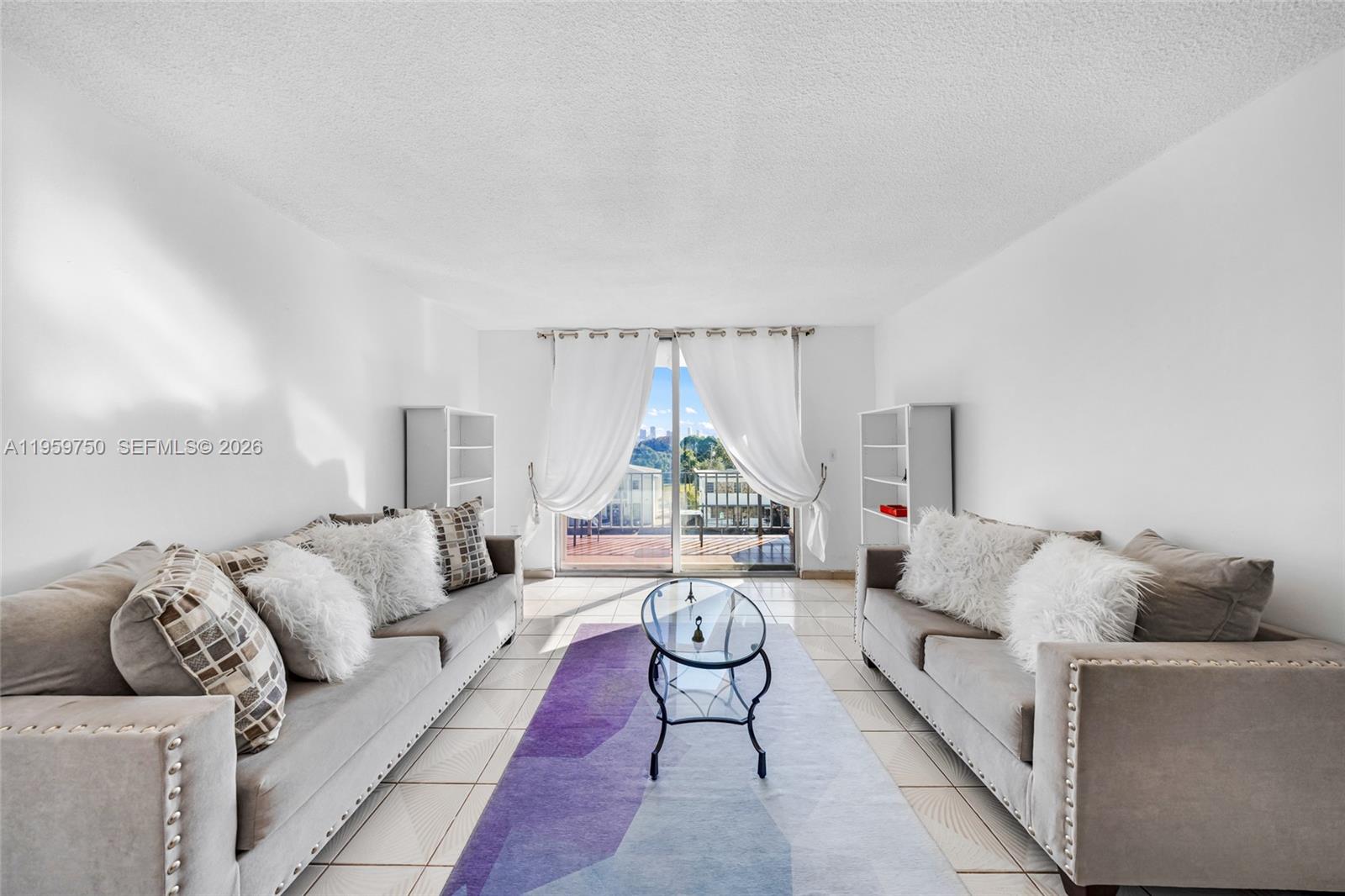 International Towers Cond