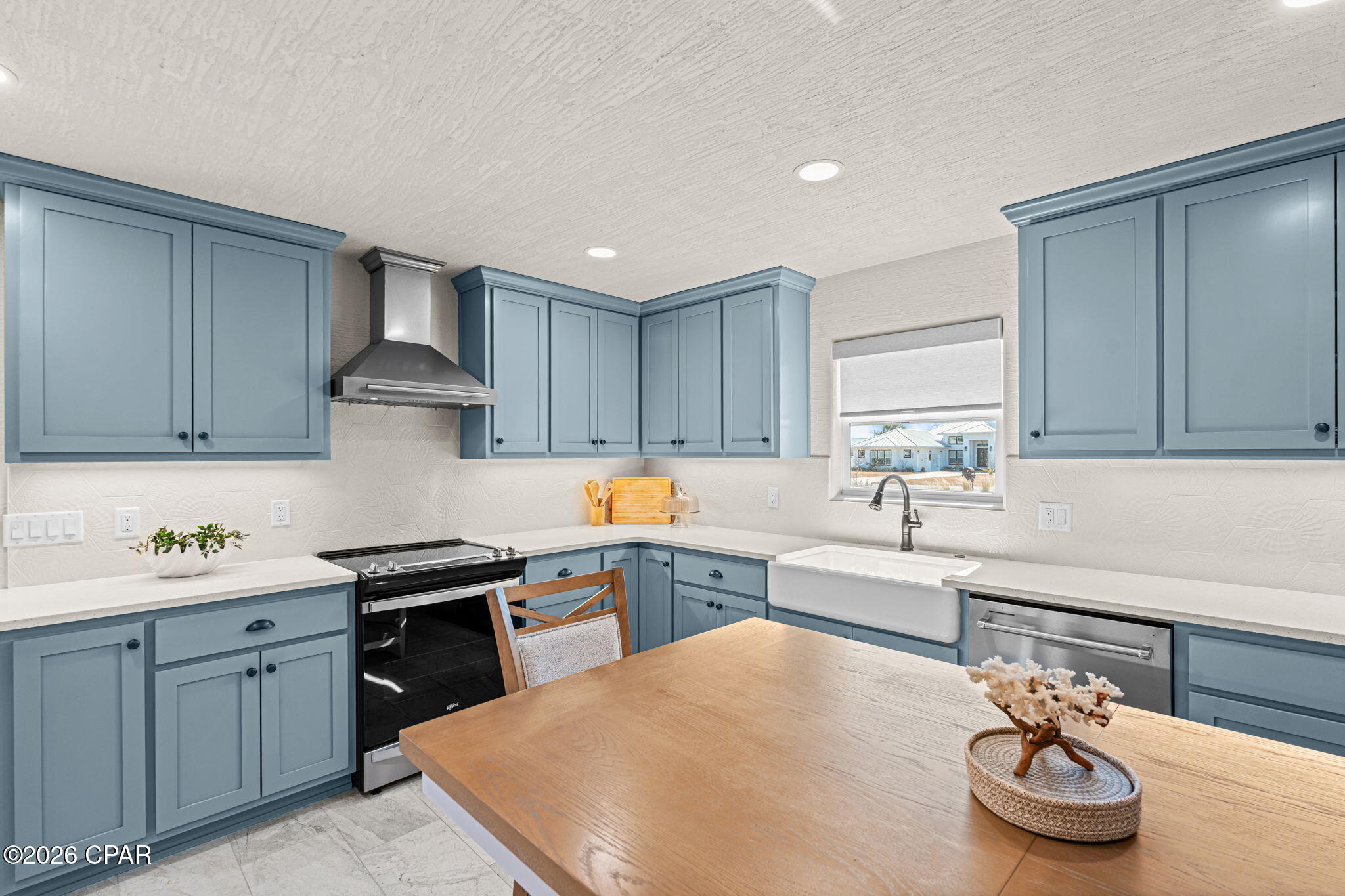 Listing photo id 18 for 54 1st Street