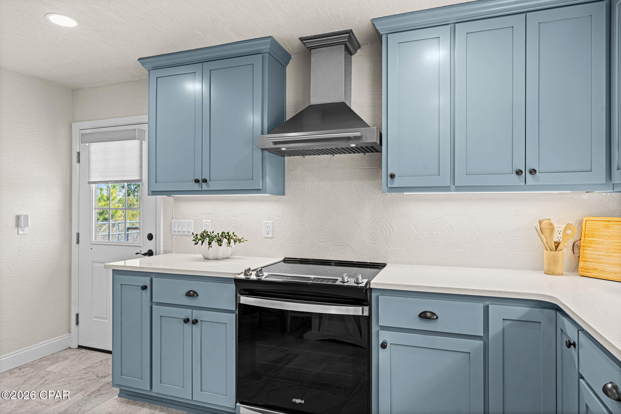 Listing photo id 20 for 54 1st Street