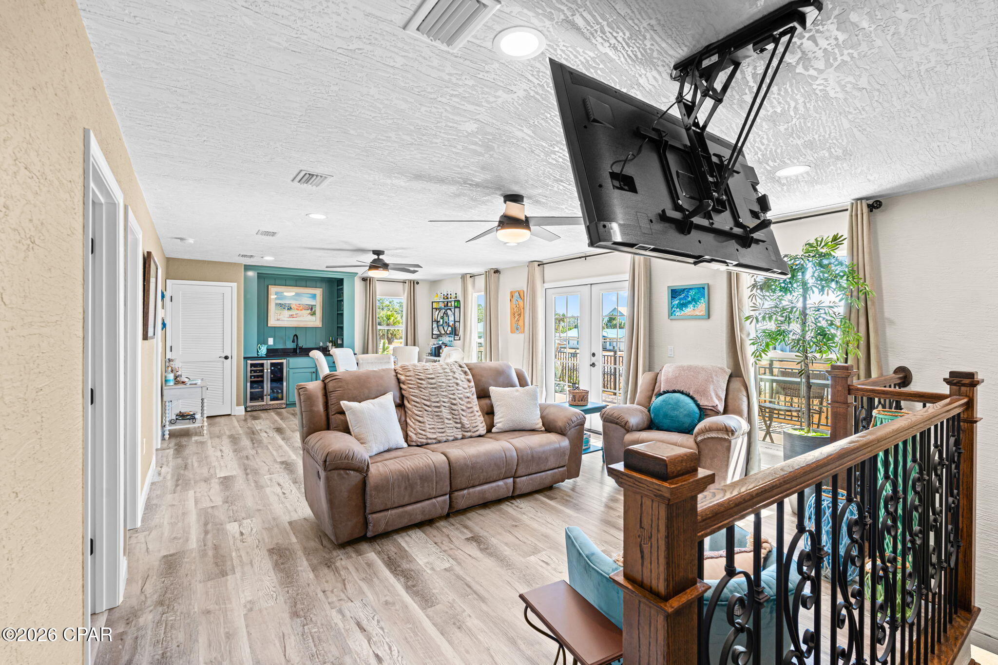 Listing photo id 31 for 54 1st Street