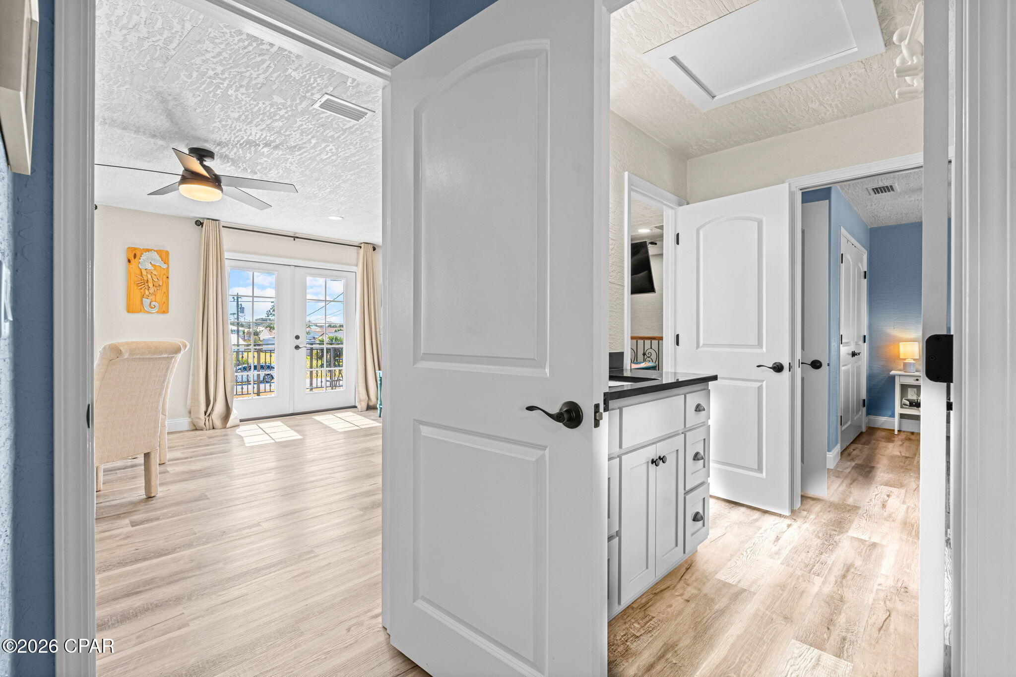 Listing photo id 39 for 54 1st Street