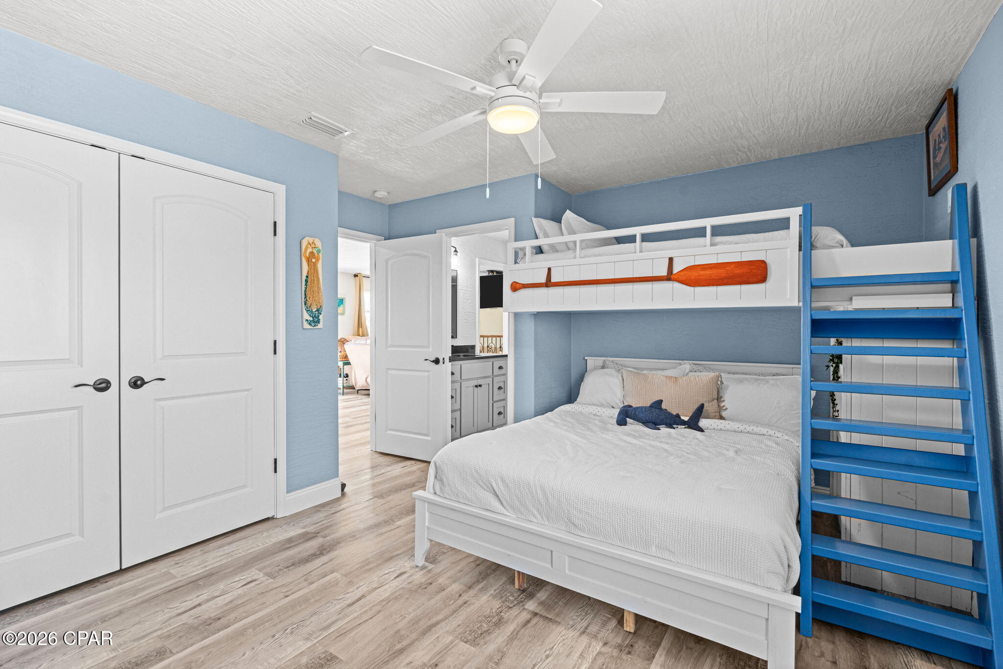 Listing photo id 43 for 54 1st Street