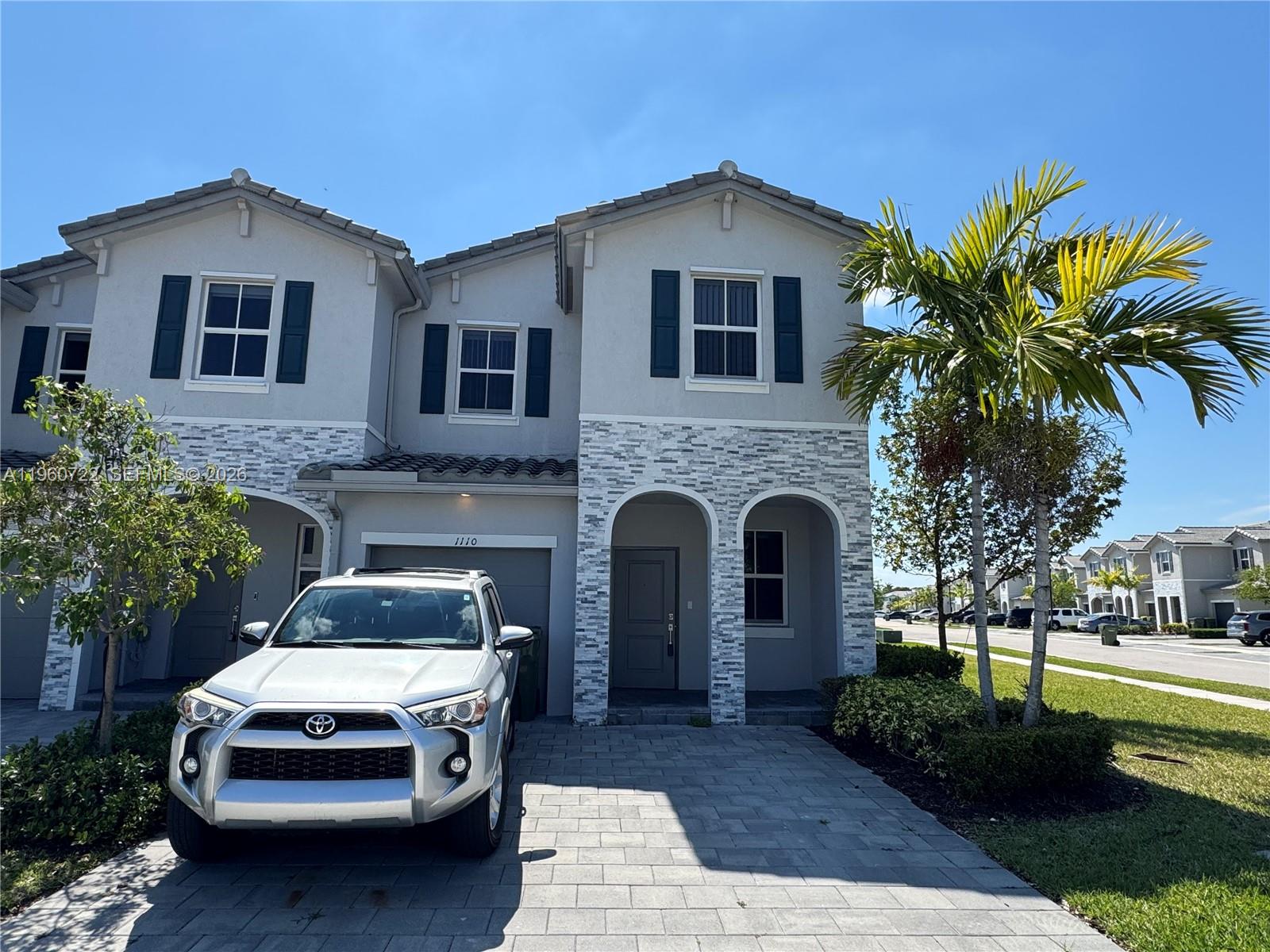 Riviera At Homestead