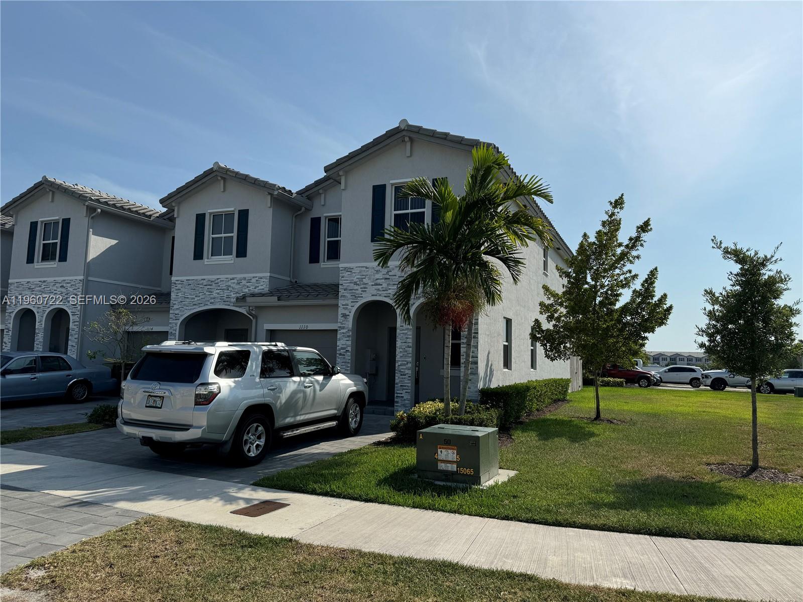 Riviera At Homestead