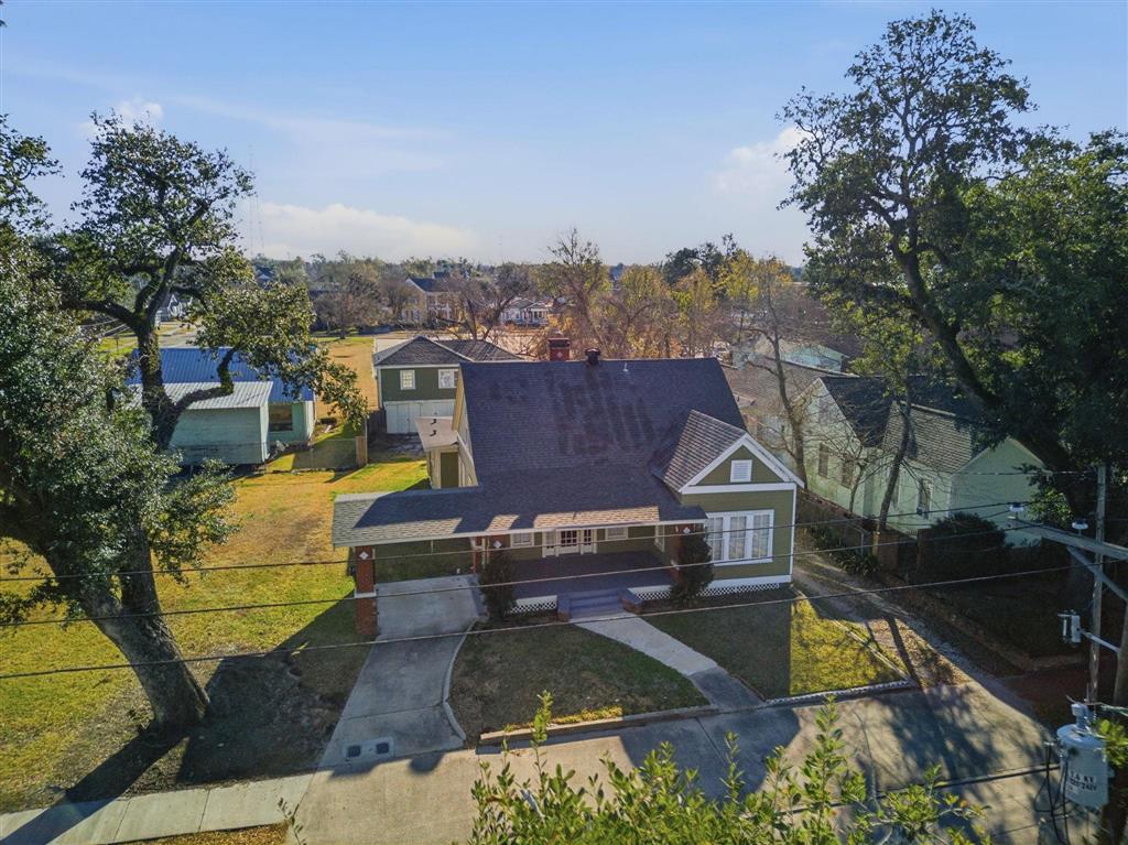721 Moss Street — photo 3