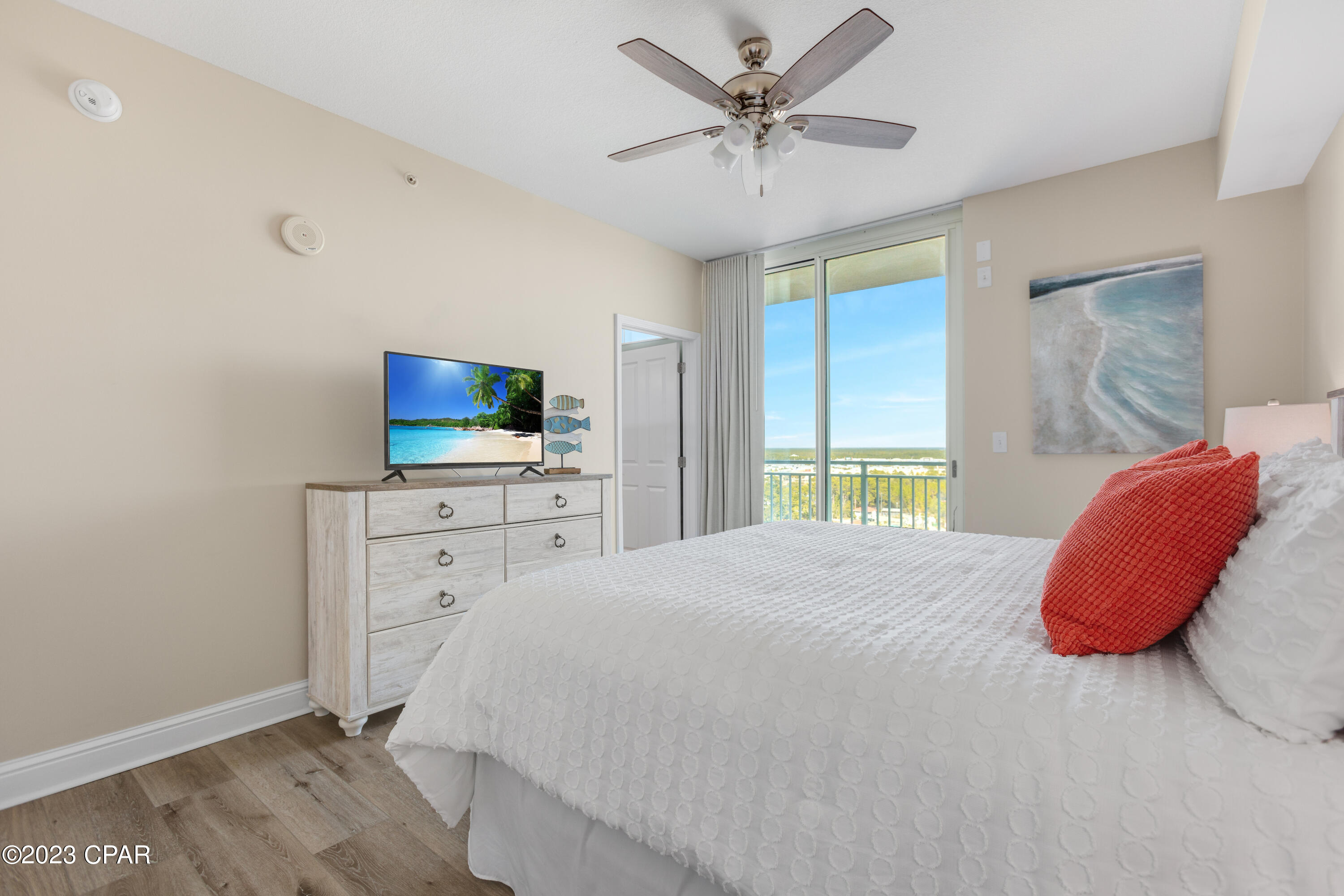 Image 32 For 15625 Front Beach Road 1411