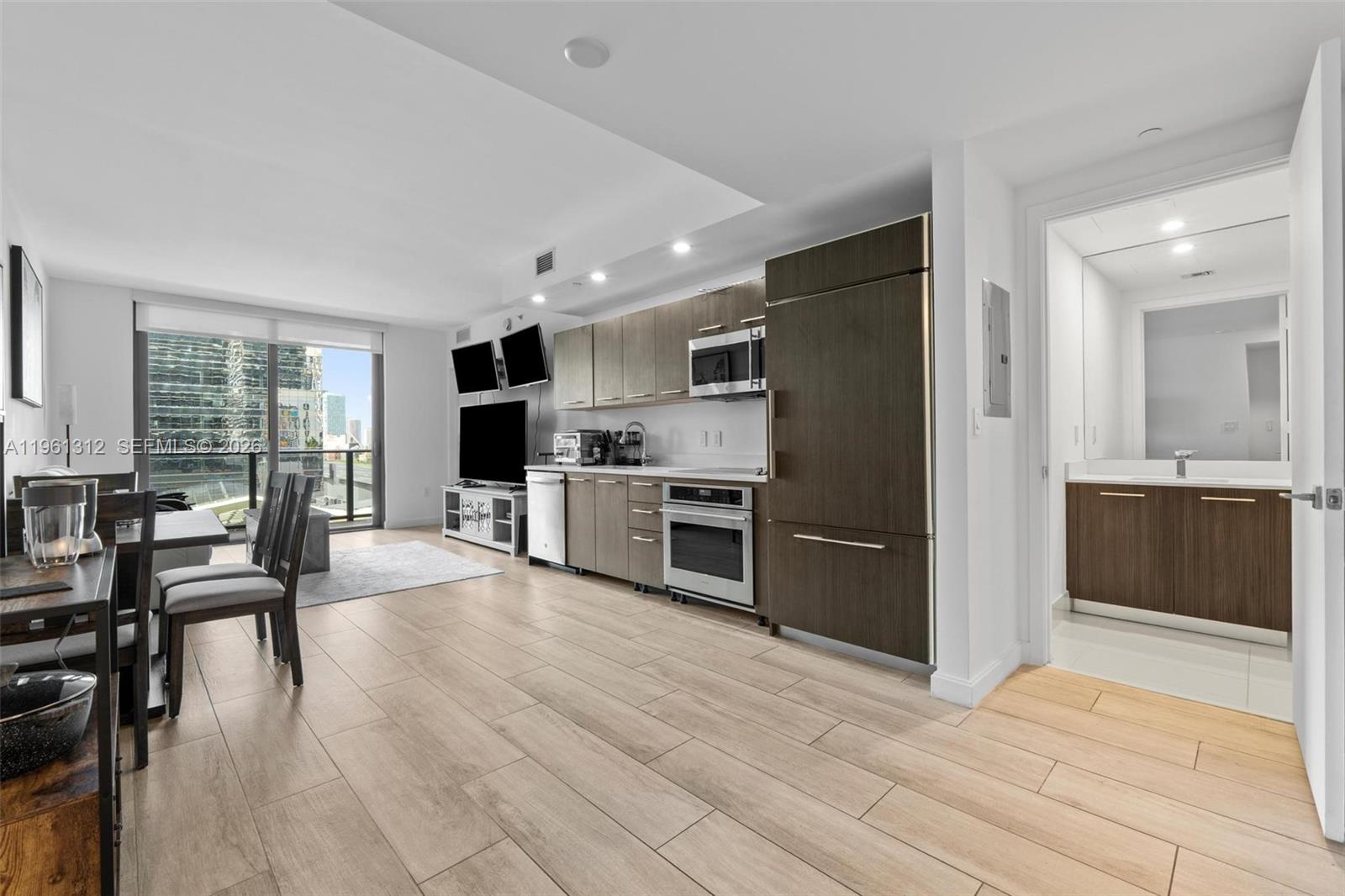 Brickell Heights East Con
