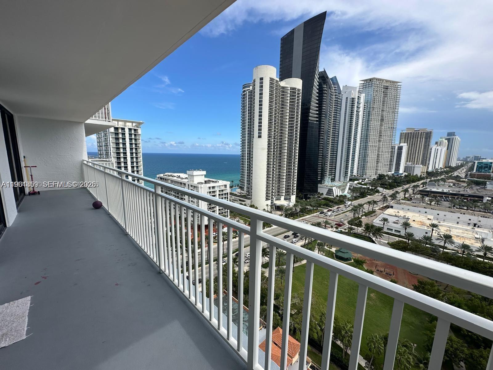 210 174th St Unit 2202, Sunny Isles Beach, Florida 33160
