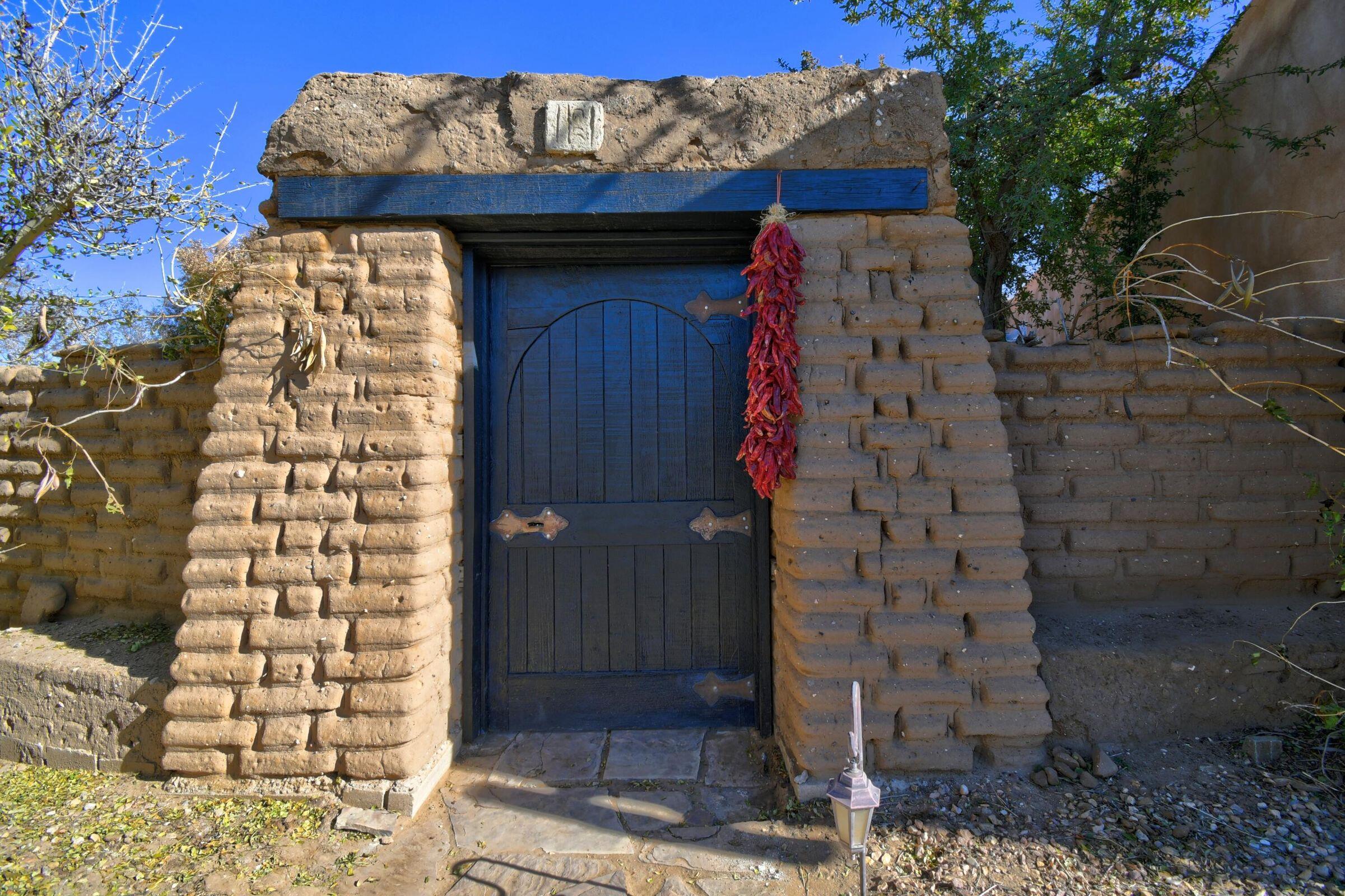 1735 Camino De La Tierra, Corrales NM 87048