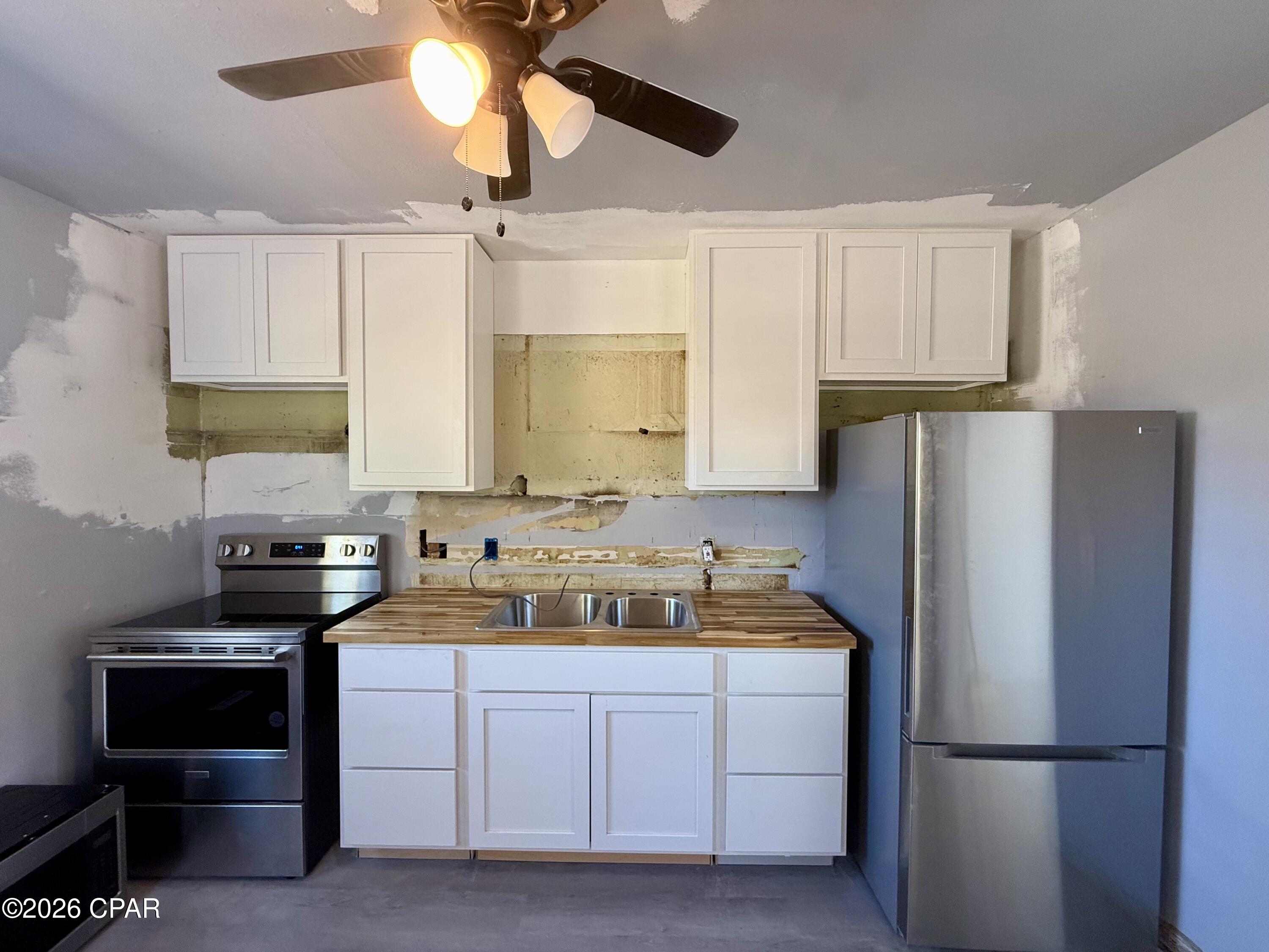 Image 11 For 704 Cactus Avenue