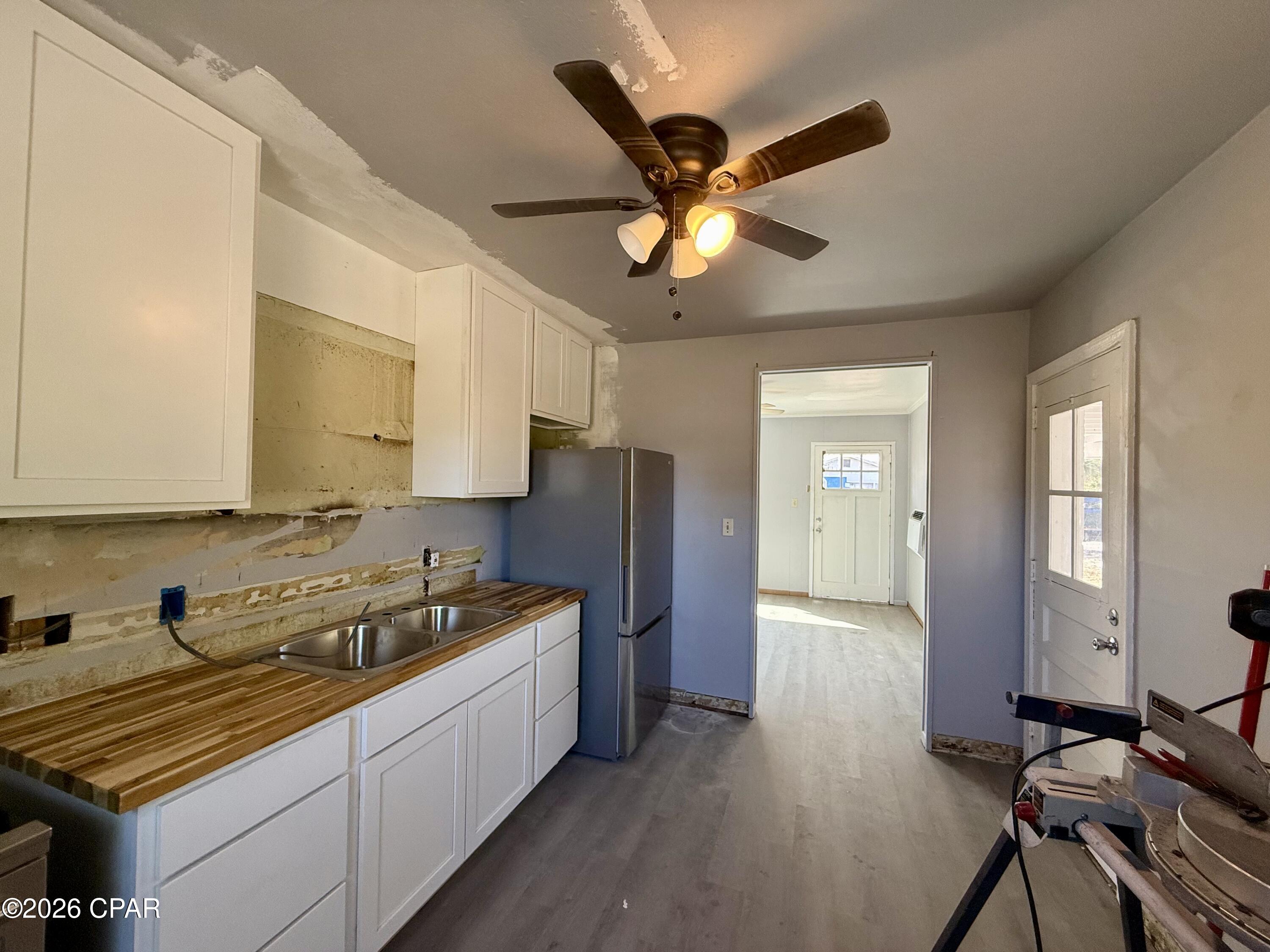 Image 13 For 704 Cactus Avenue