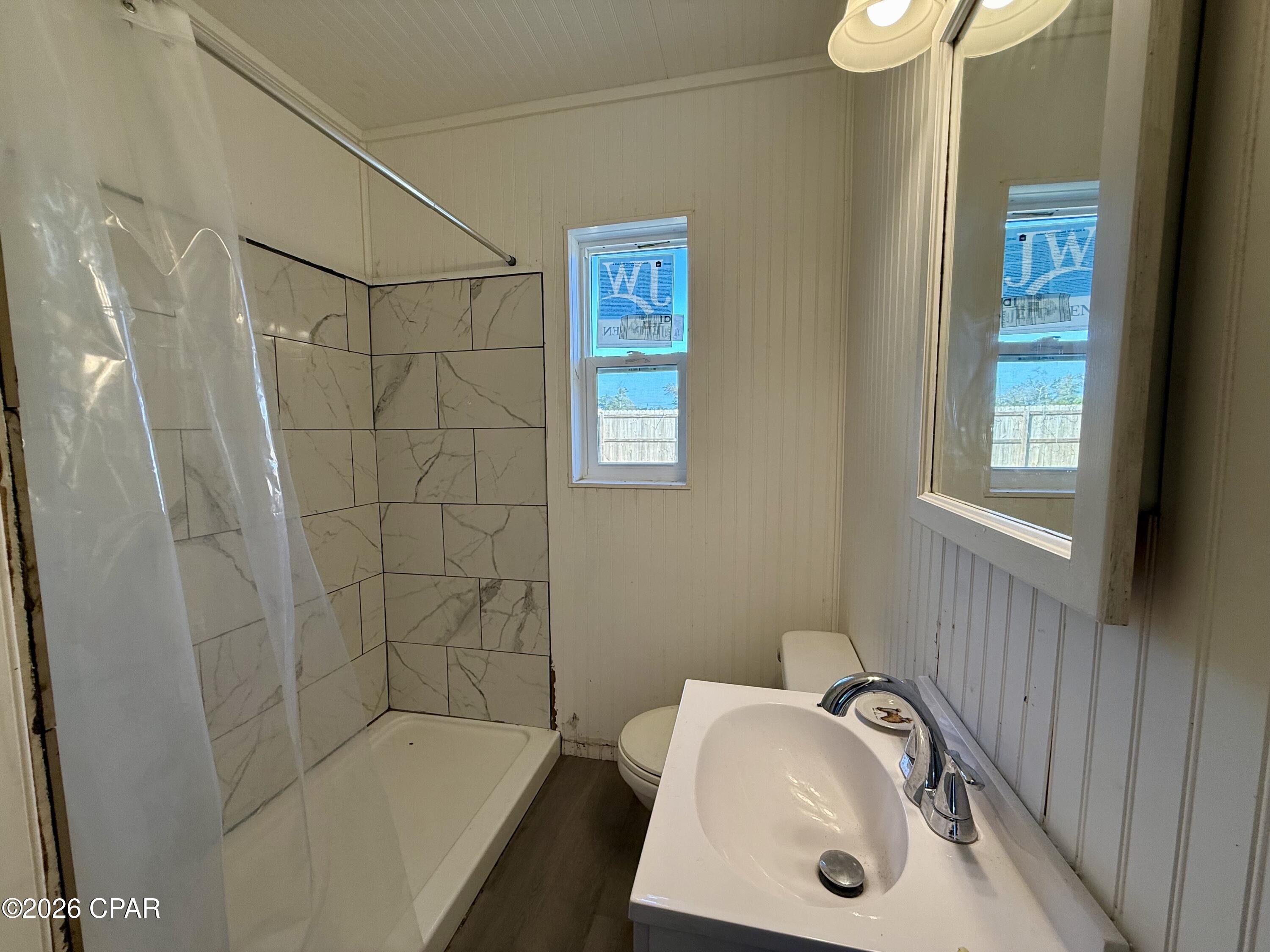 Image 17 For 704 Cactus Avenue