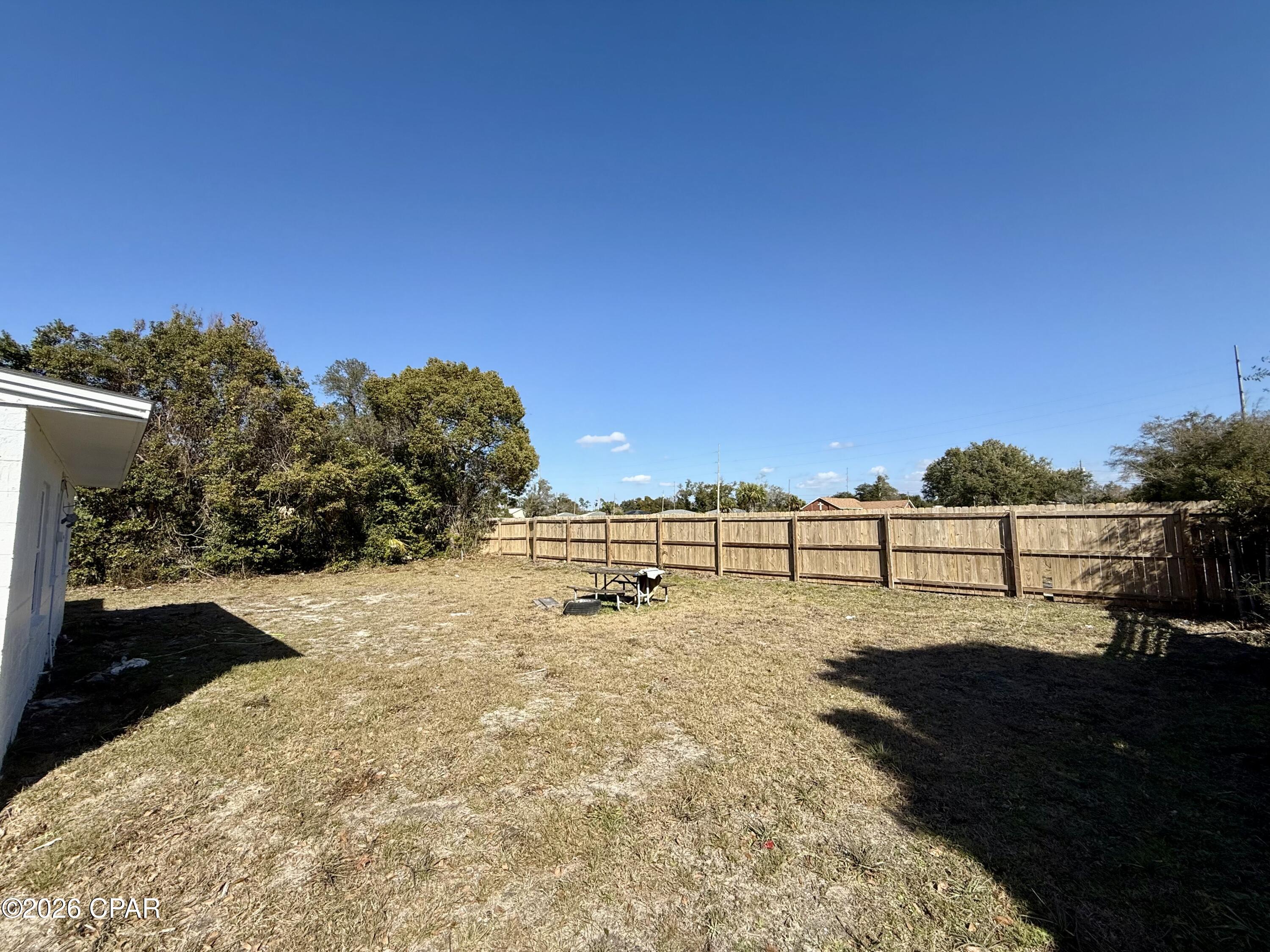 Image 5 For 704 Cactus Avenue