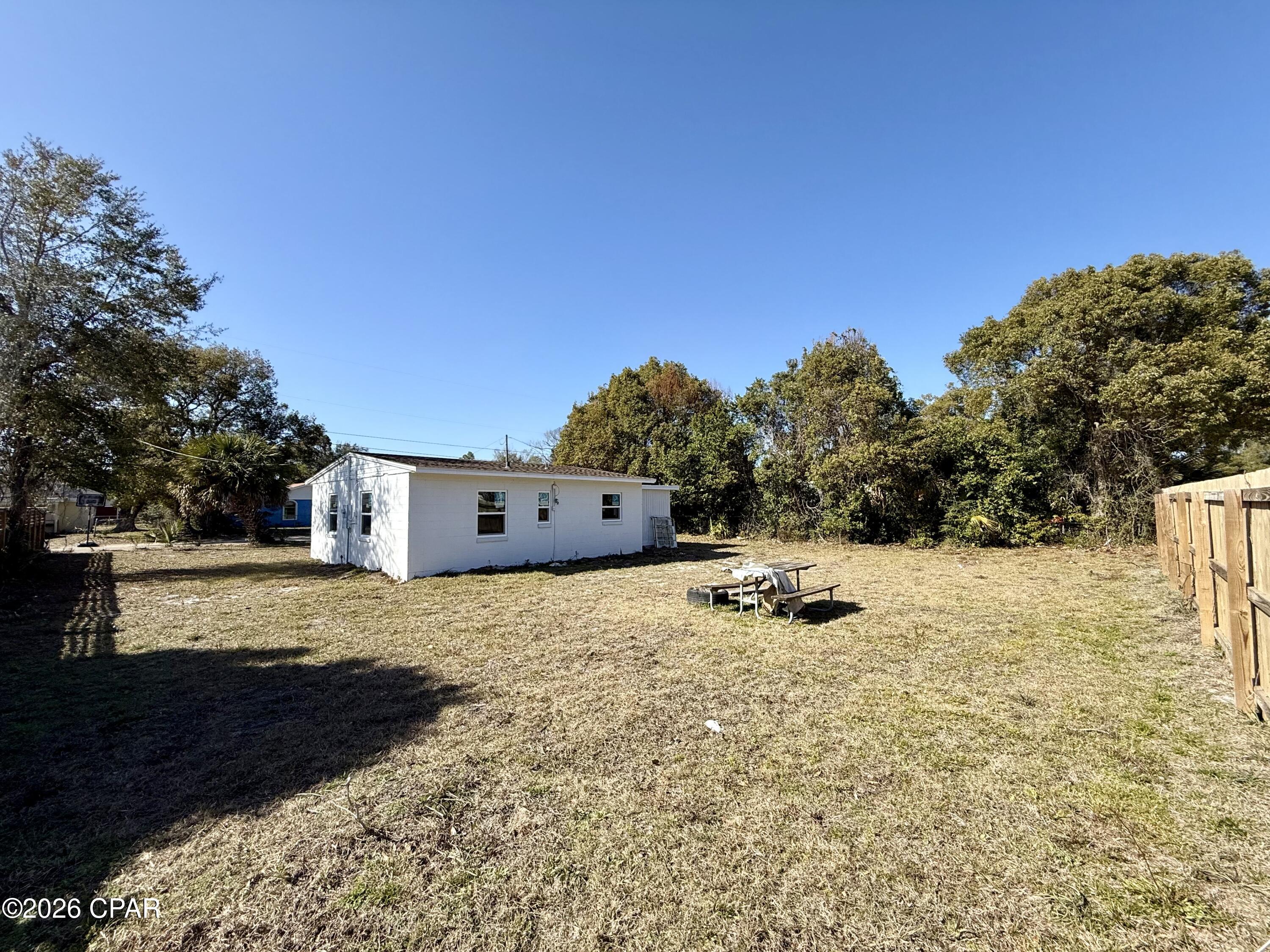 Image 6 For 704 Cactus Avenue