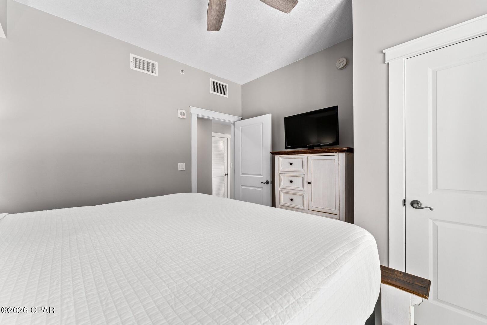Image 17 For 15100 Front Beach Road 536-538