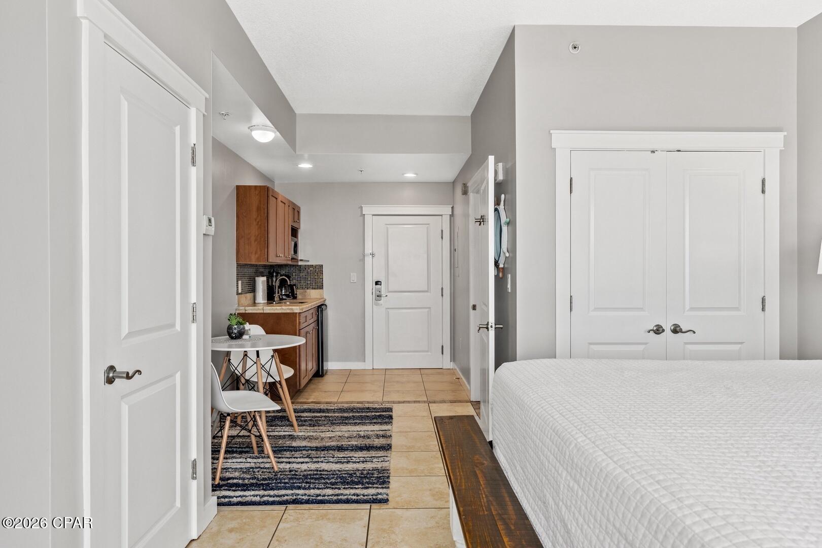 Image 30 For 15100 Front Beach Road 536-538