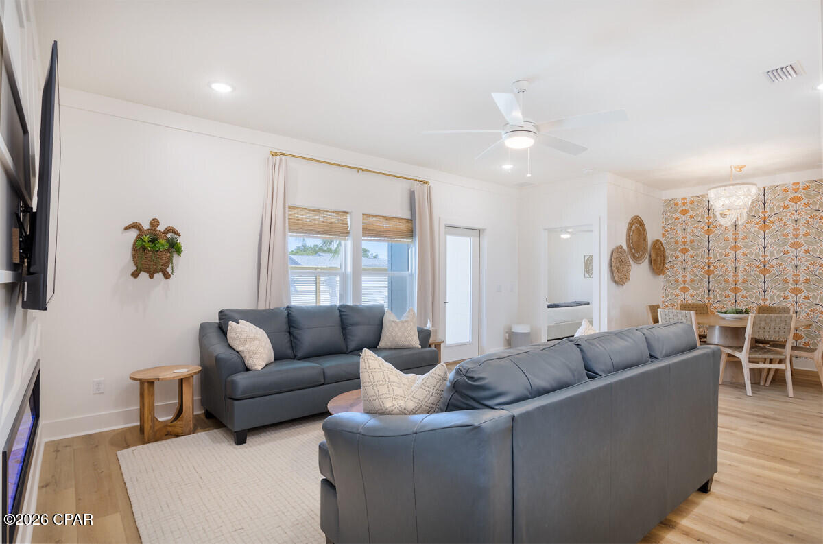 Image 16 For 328 Derondo Street