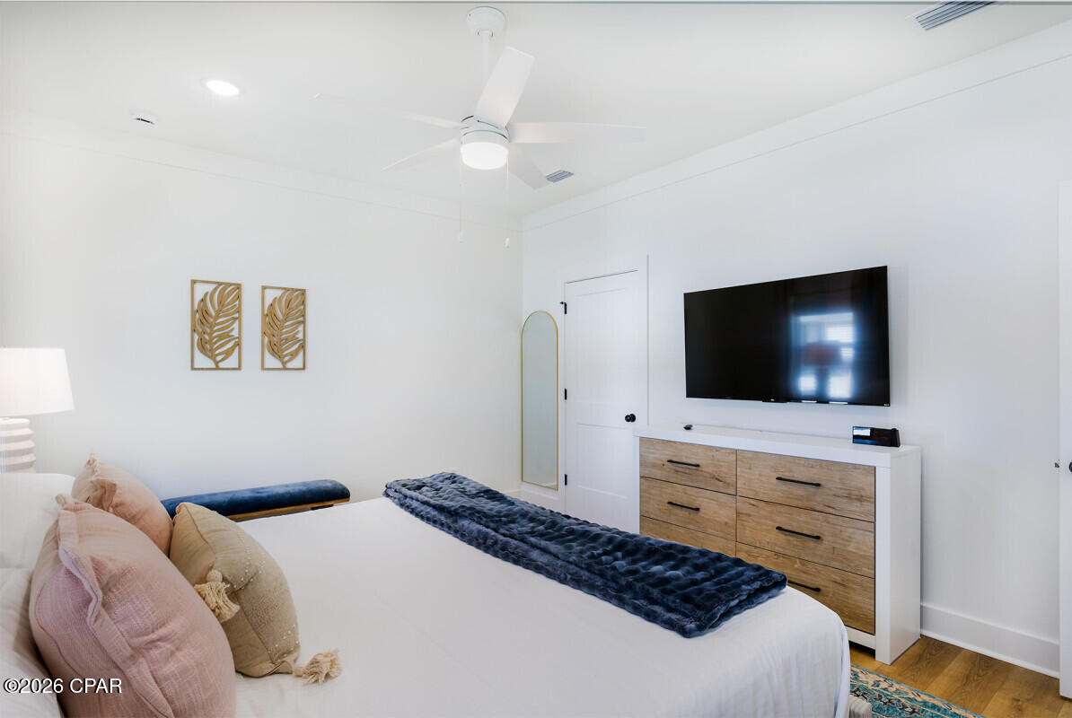 Image 28 For 328 Derondo Street